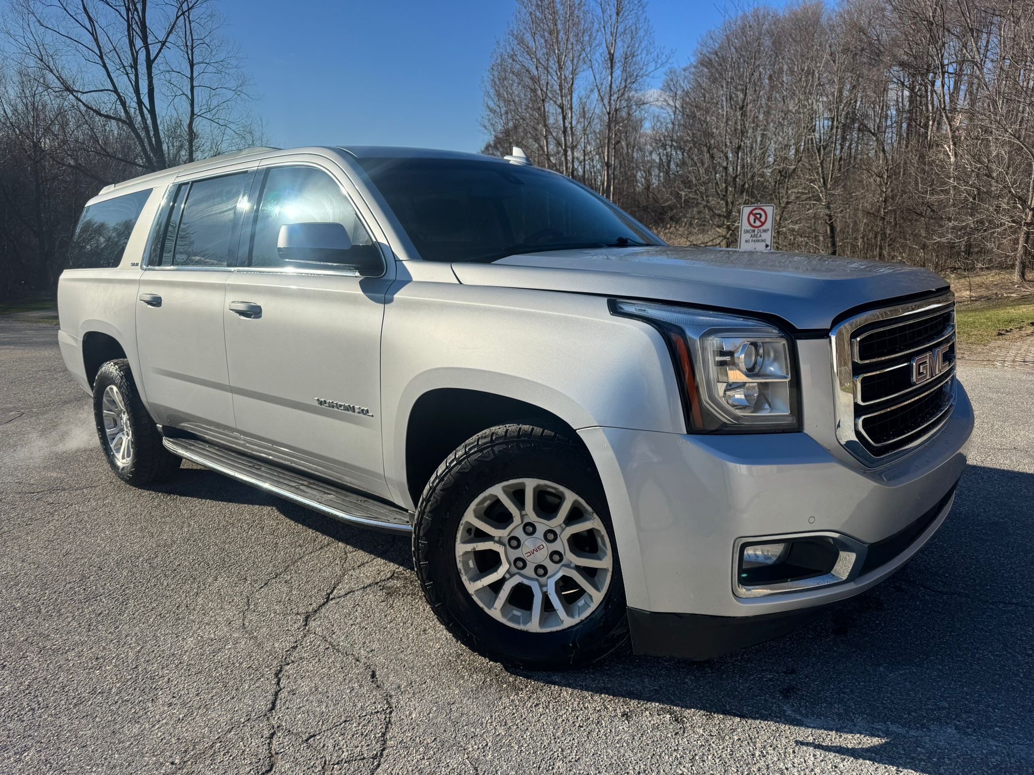 Silver 2017 GMC Yukon XL SUV / Crossover Four-Wheel Drive Automatic