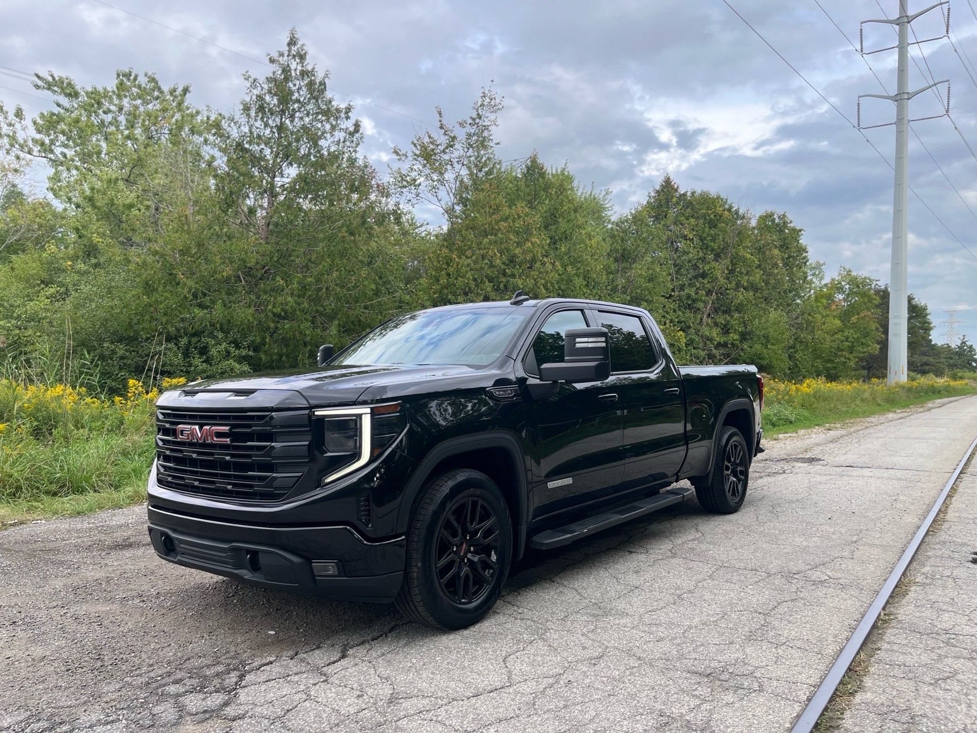 Black 2022 GMC Sierra 1500 Pickup Truck Four-Wheel Drive 10-Speed Automatic