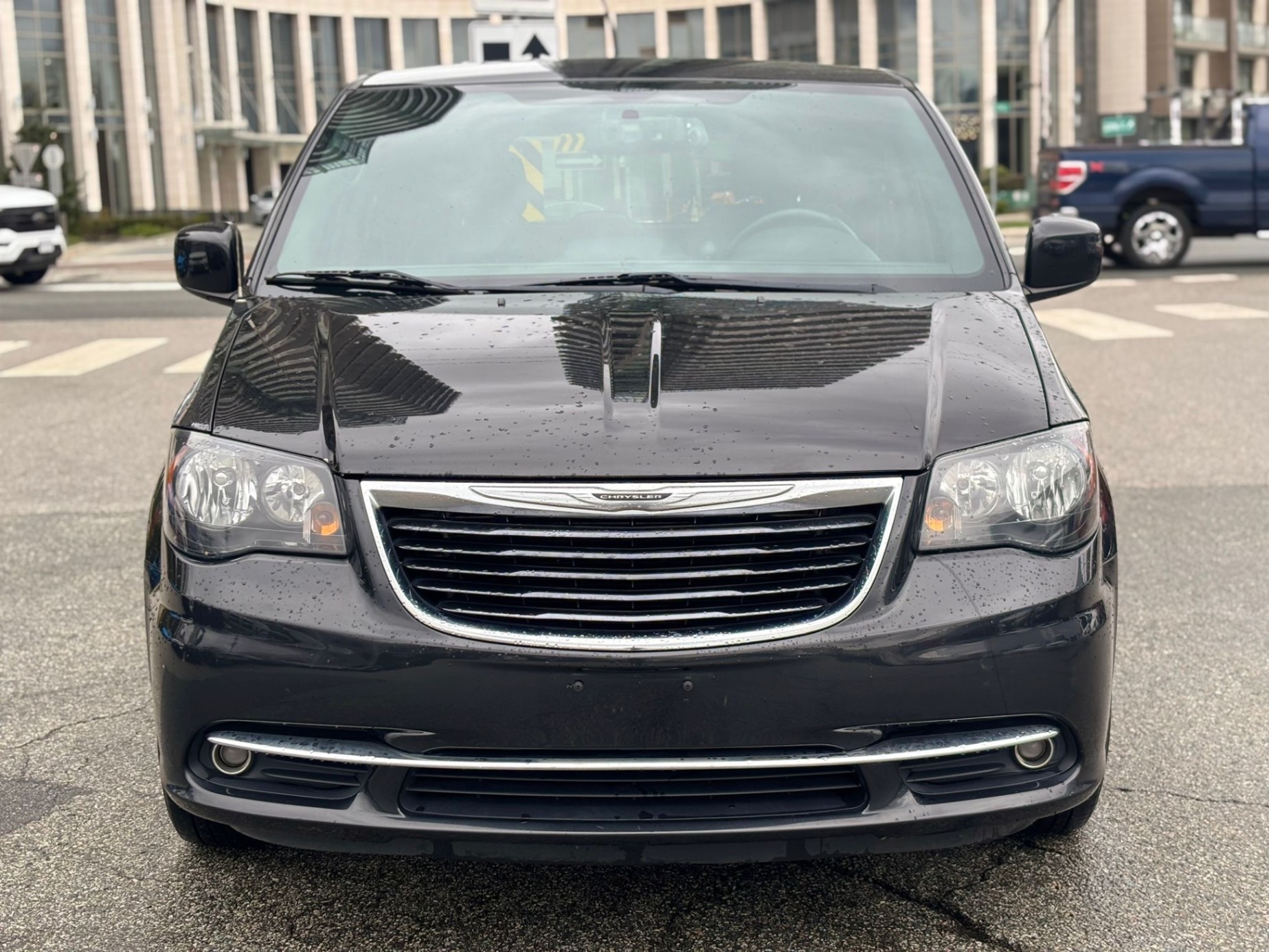 2016 Chrysler Town & Country S FWD