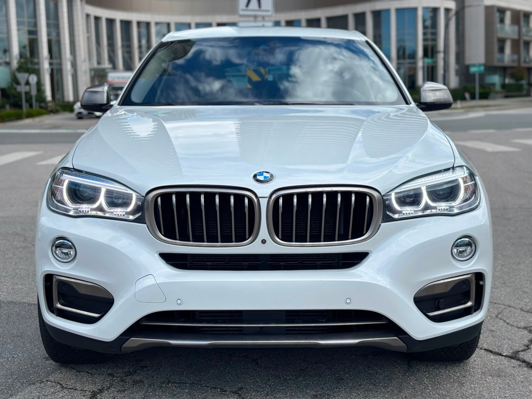White 2018 BMW X6 SUV / Crossover All-Wheel Drive Automatic
