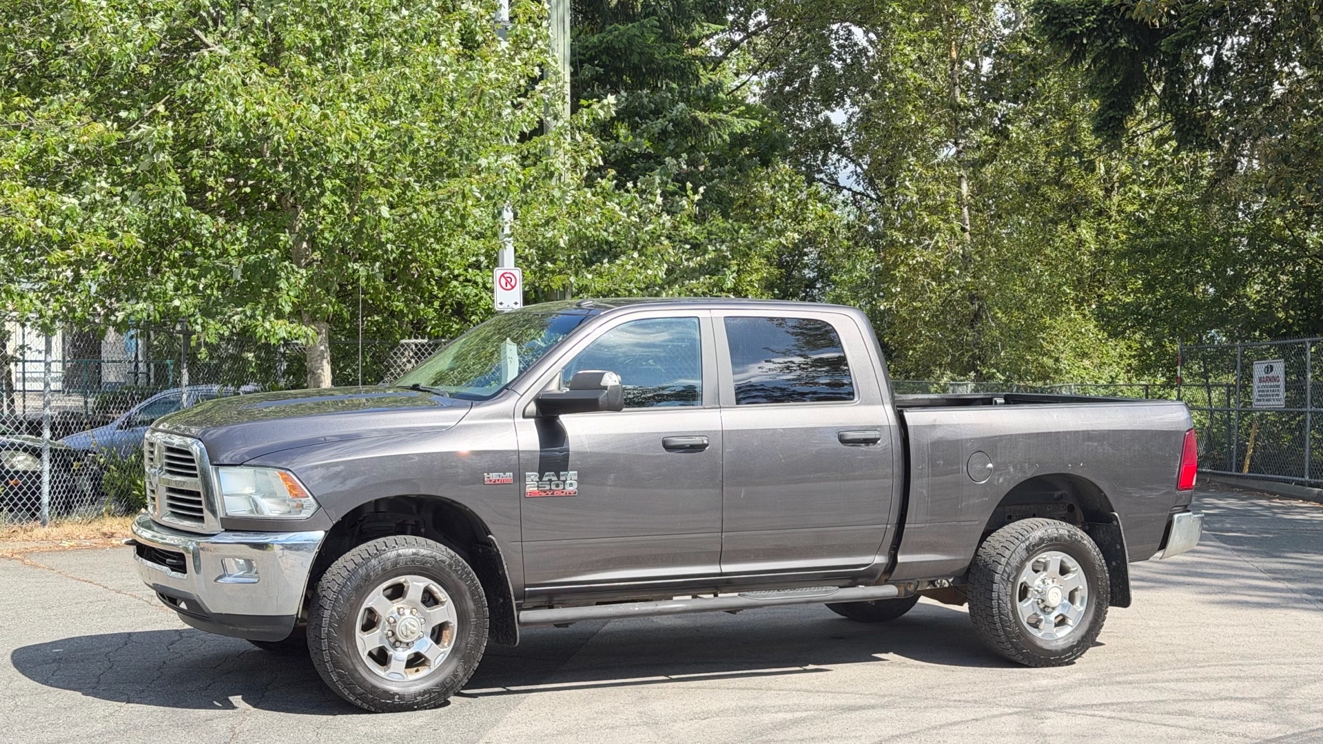 Blue 2018 RAM 2500 SLT Crew Cab 4WD Pickup Truck Four-Wheel Drive Automatic