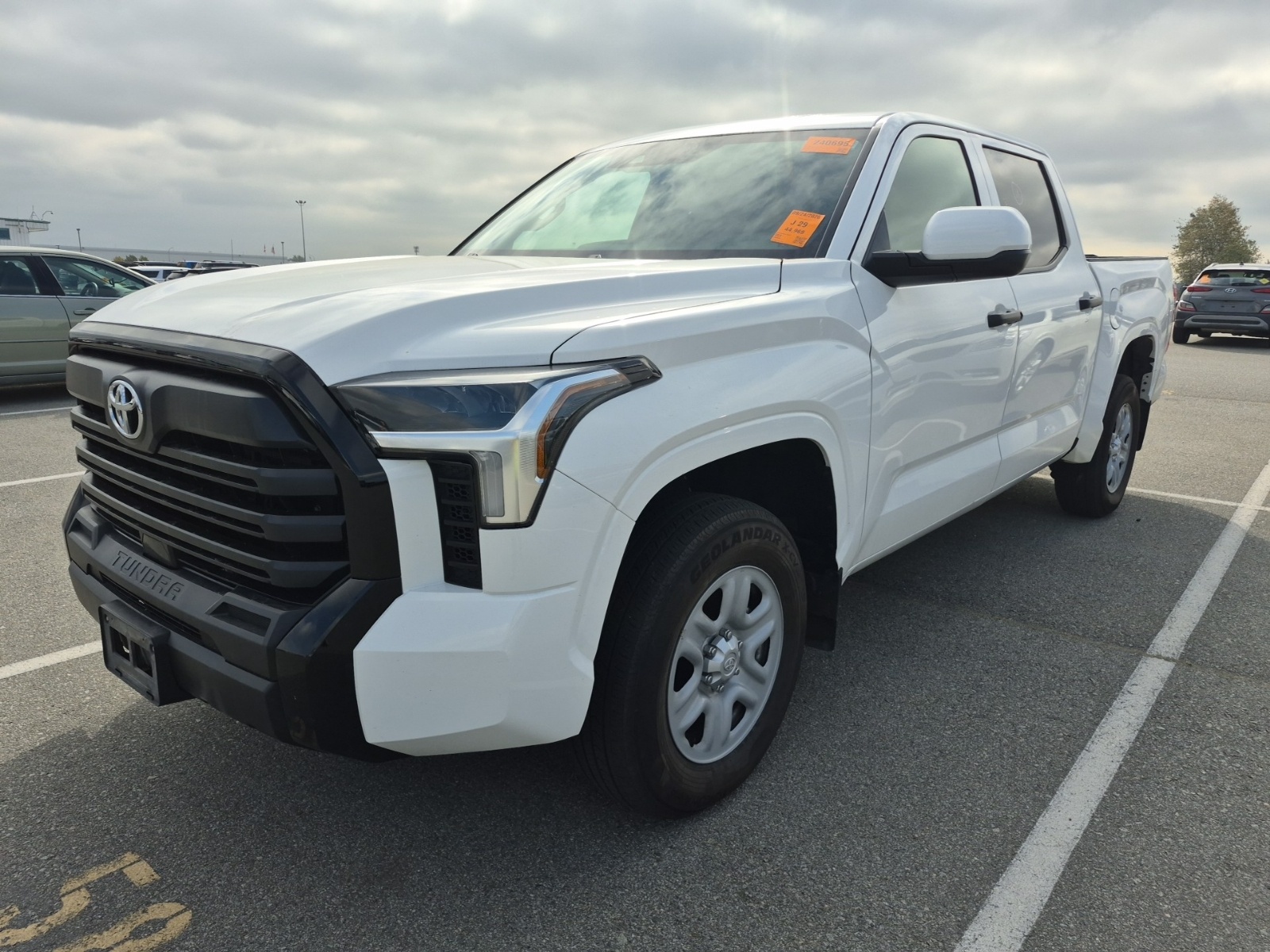 2024 Toyota Tundra SR Crewmax 4WD
