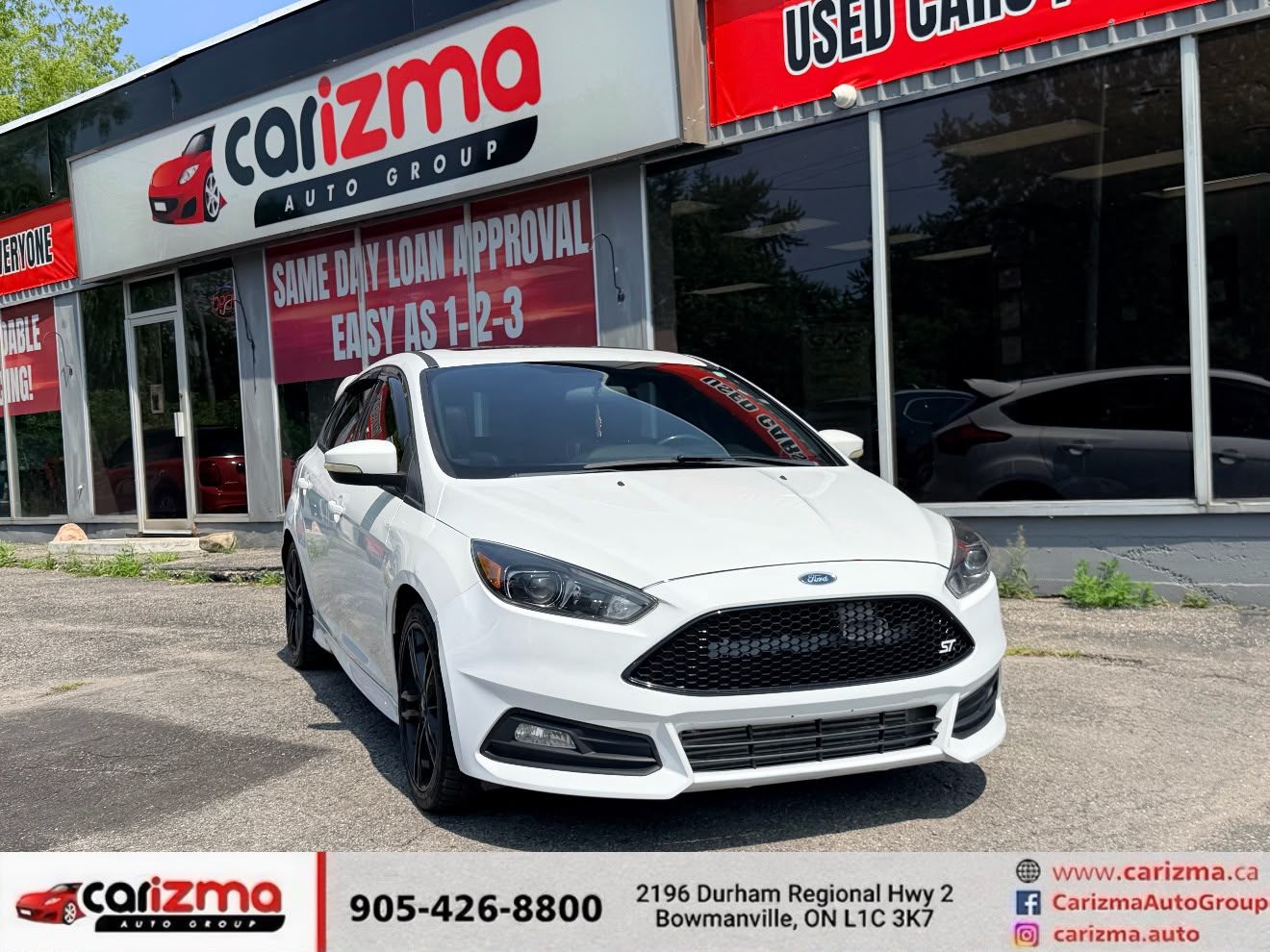 White 2018 Ford Focus Hatchback Front-Wheel Drive Manual