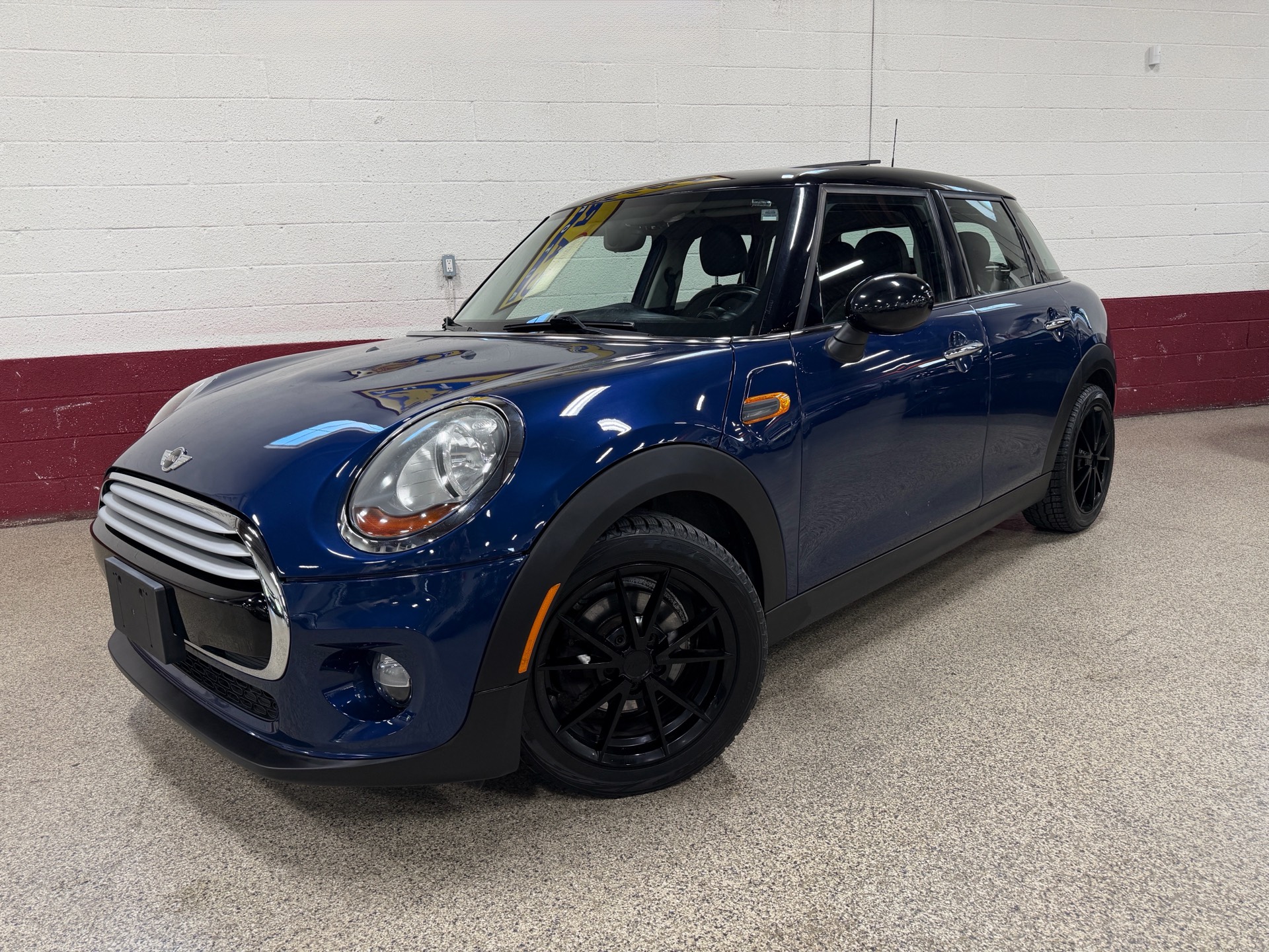 Blue 2015 MINI Cooper 4-Door Hatchback FWD Hatchback Front-Wheel Drive Automatic