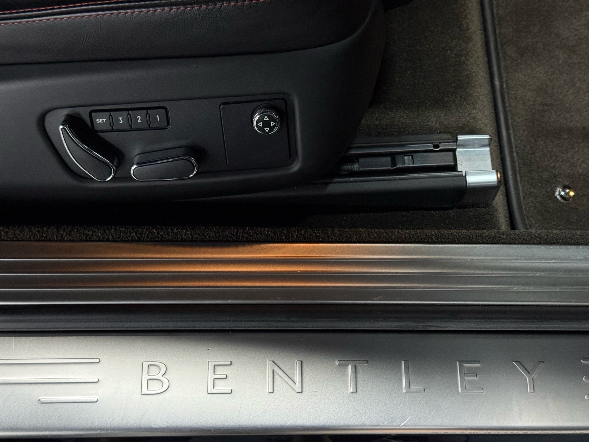 2013 Bentley Continental GT V8 2dr Cpe, Toronto, Cash