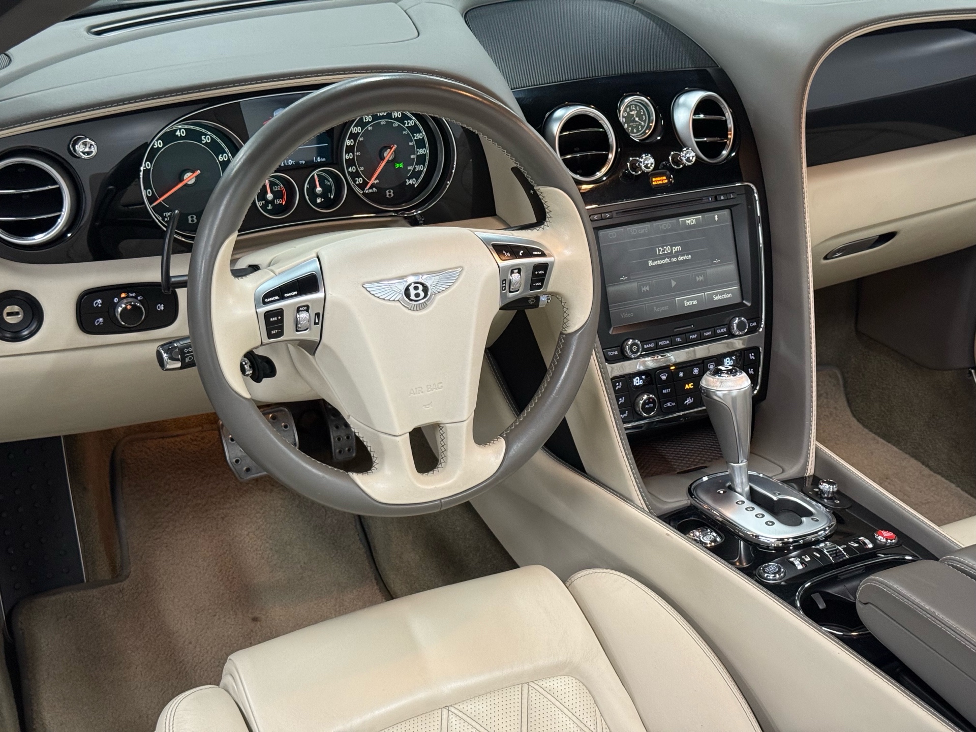 2013 Bentley Continental GT V8 LE MANS EDITION | 2dr Conv, 多伦多, 全款车