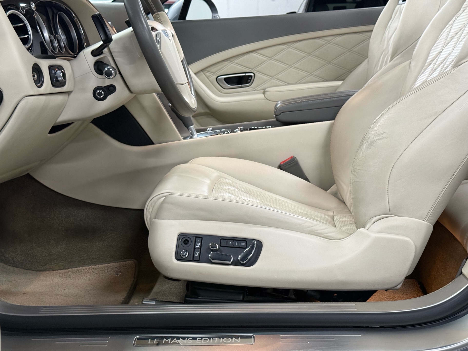 2013 Bentley Continental GT V8 LE MANS EDITION | 2dr Conv, 多伦多, 全款车