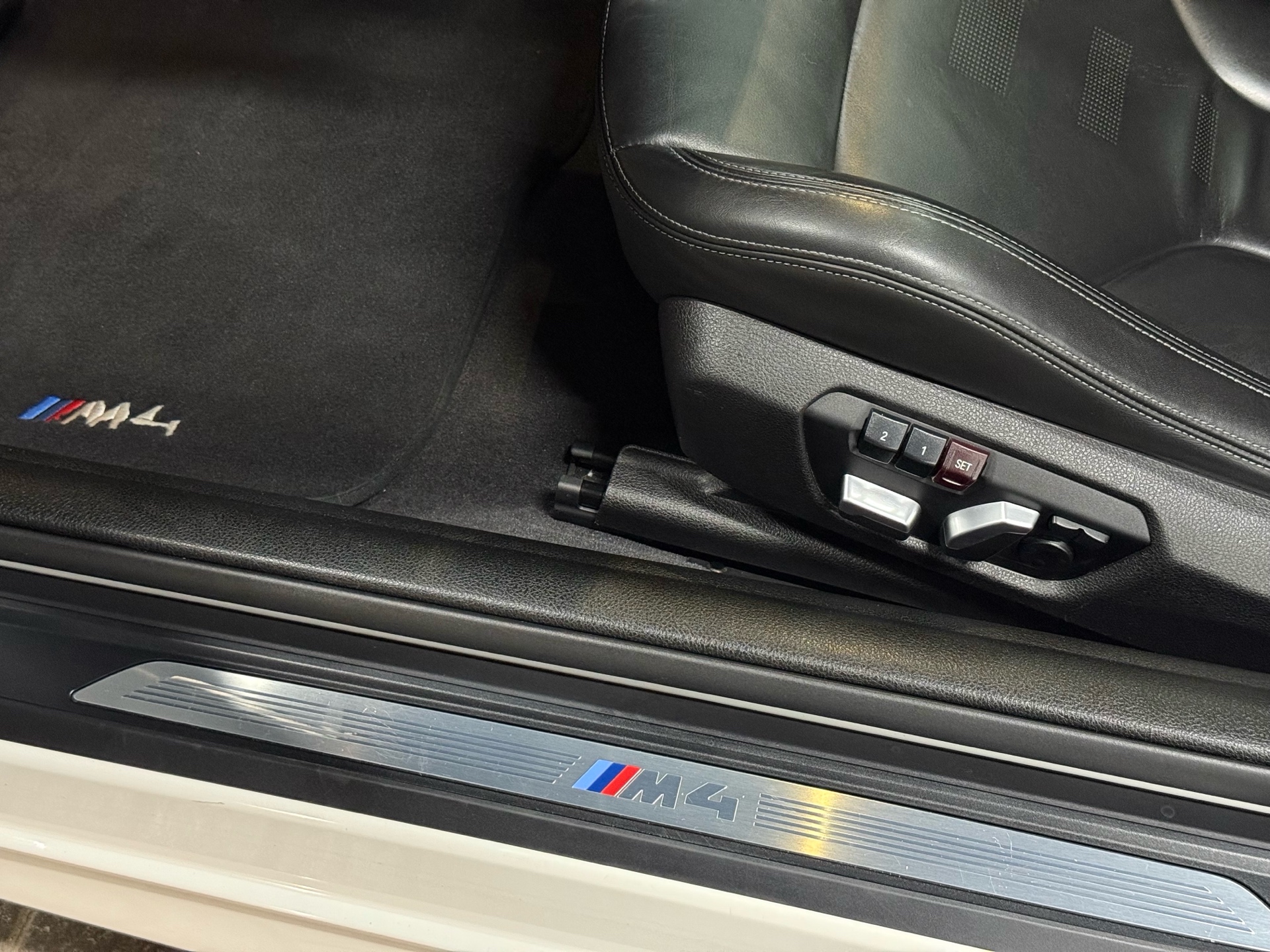 2016 BMW M4 6-SPEED MANUAL | 2dr Cpe, Toronto, Cash