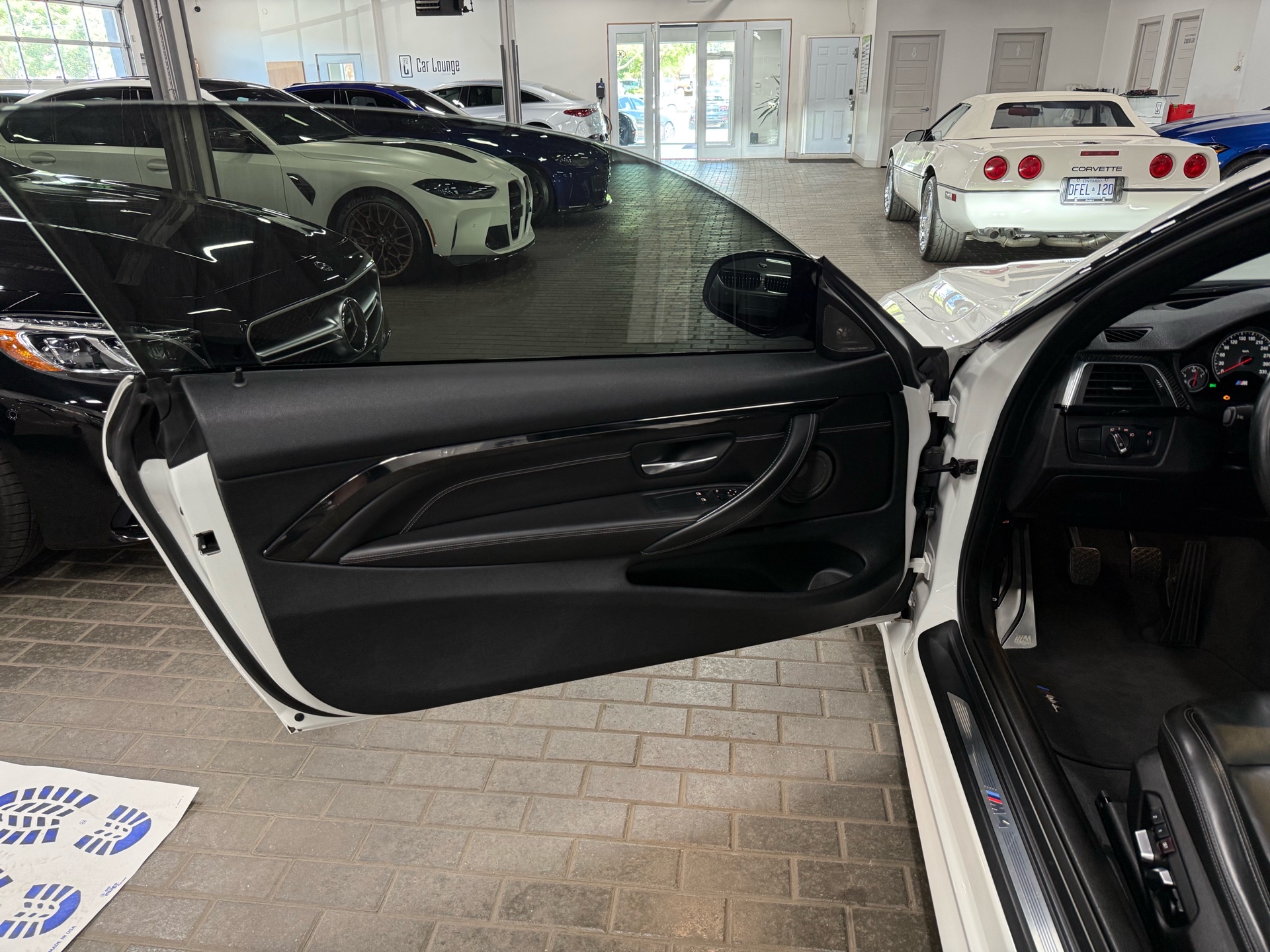 2016 BMW M4 6-SPEED MANUAL | 2dr Cpe, Toronto, Cash