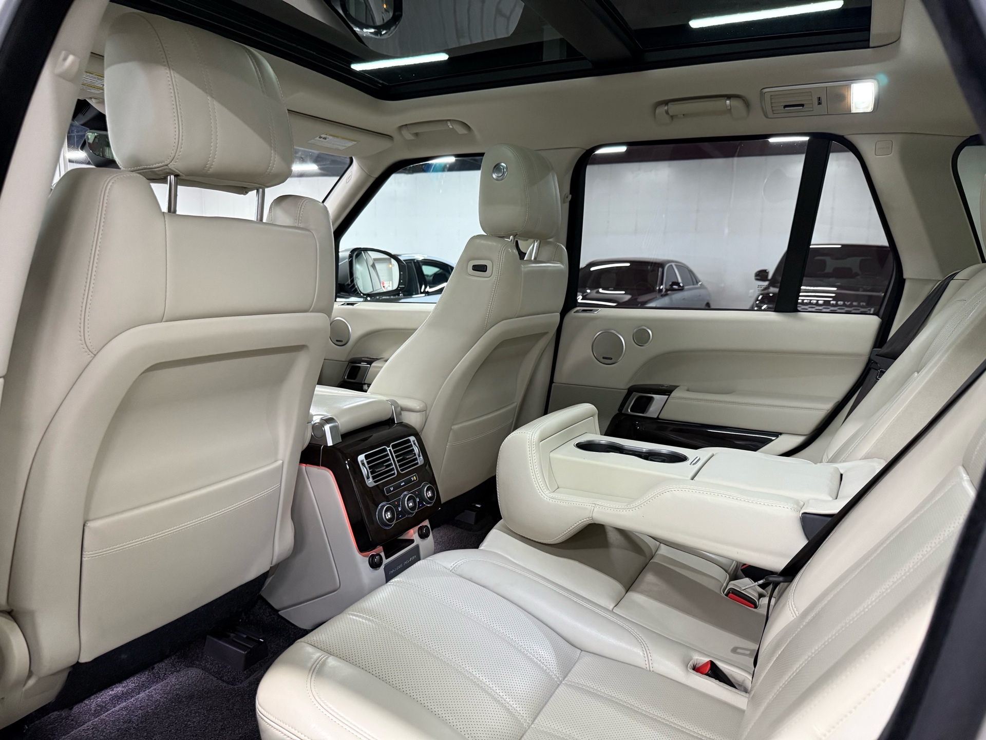 2017 Land Rover Range Rover DIESEL LWB Td6 HSE, Toronto, Cash