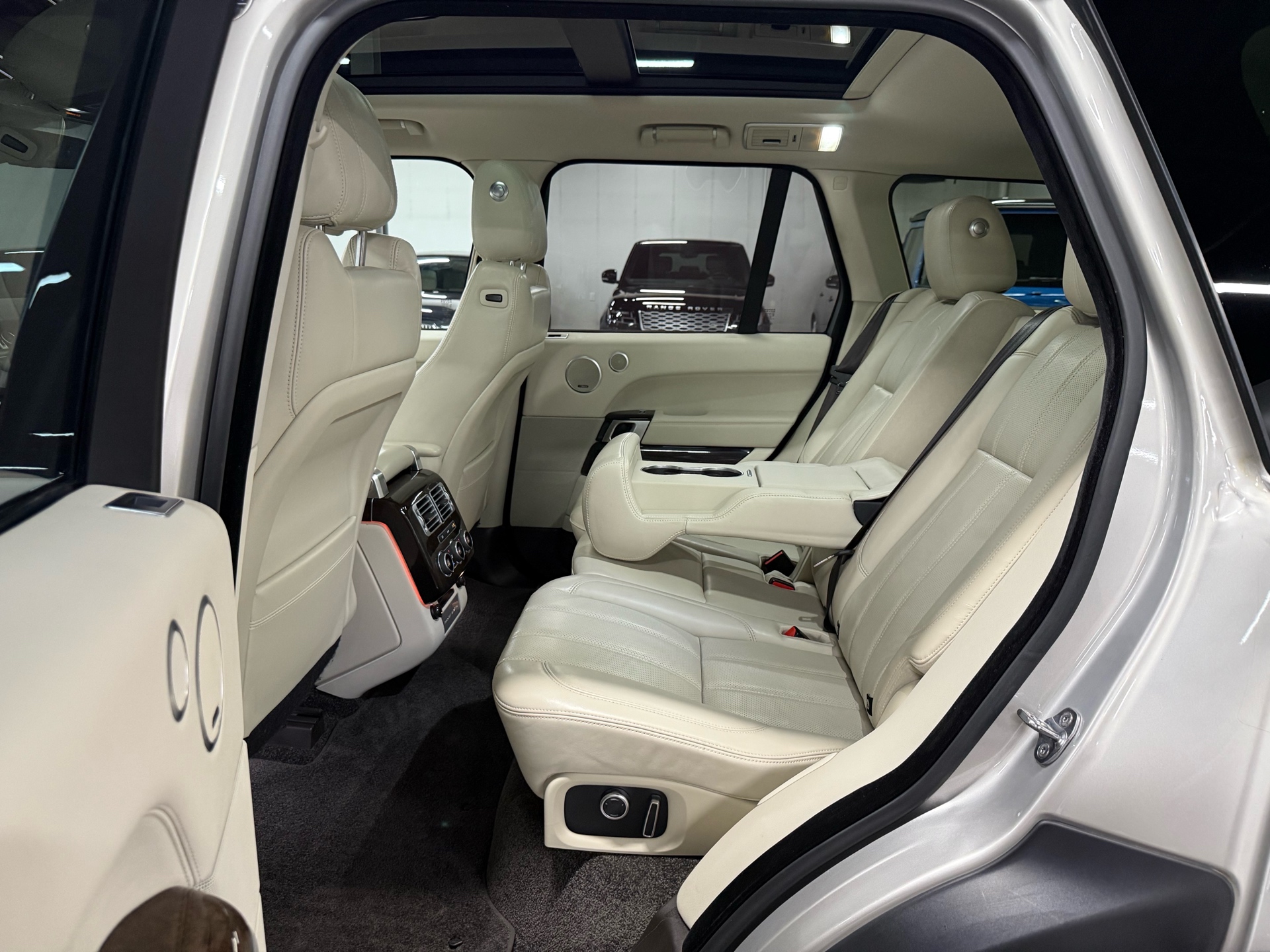 2017 Land Rover Range Rover DIESEL LWB Td6 HSE, Toronto, Cash