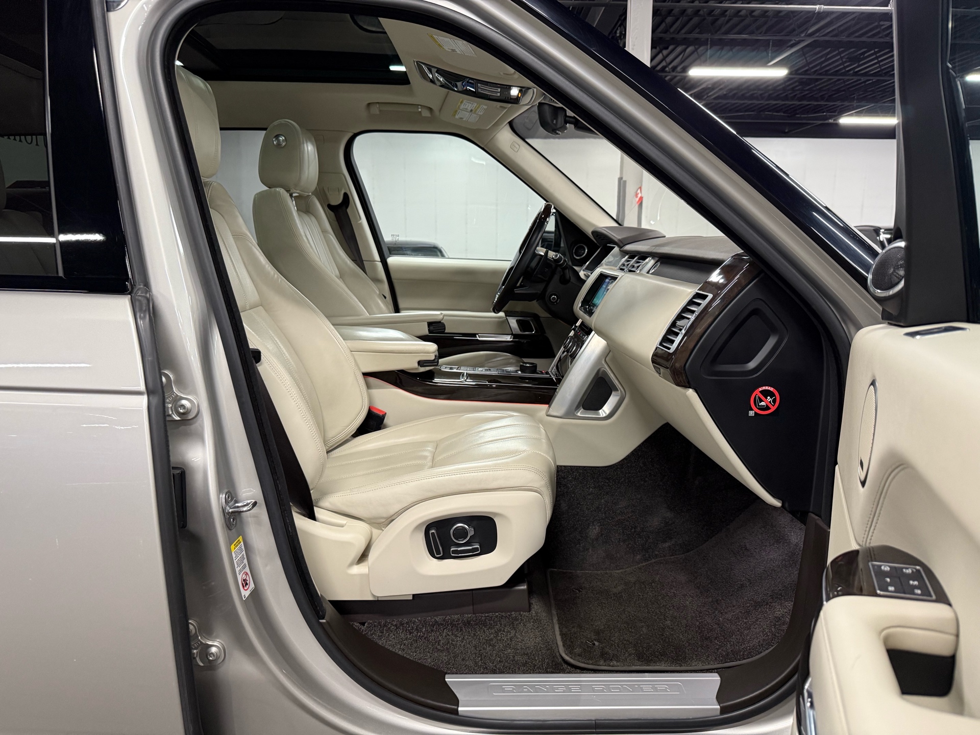 2017 Land Rover Range Rover DIESEL LWB Td6 HSE, Toronto, Cash