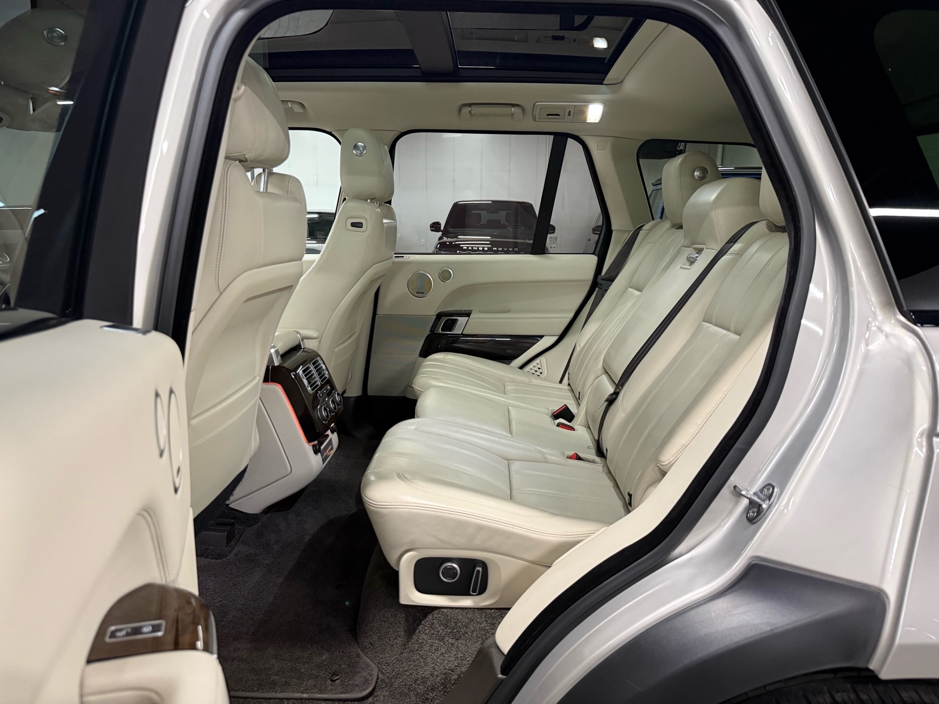 2017 Land Rover Range Rover DIESEL LWB Td6 HSE, Toronto, Cash