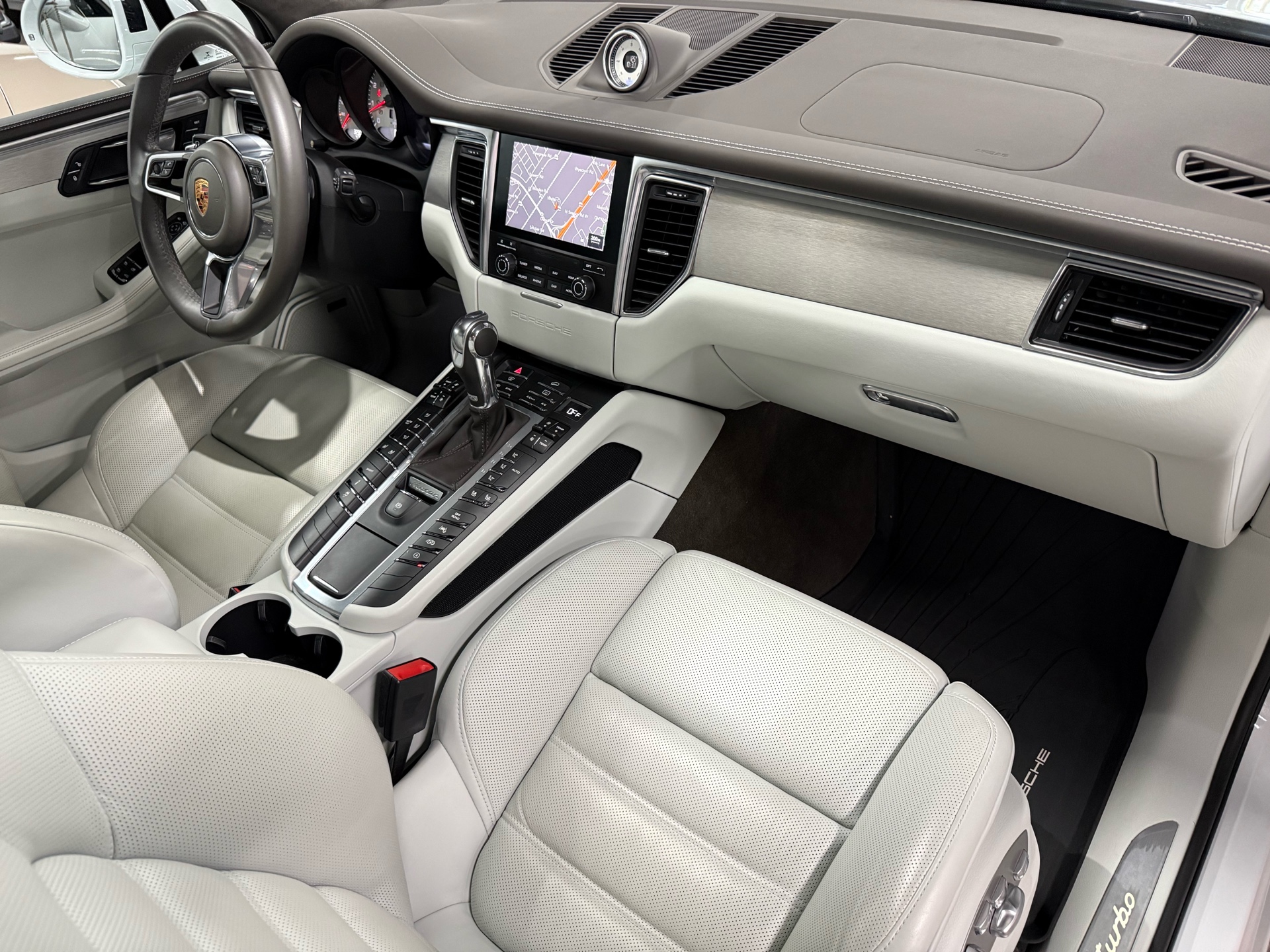 2017 Porsche Macan AWD 4dr Turbo, Toronto, Cash