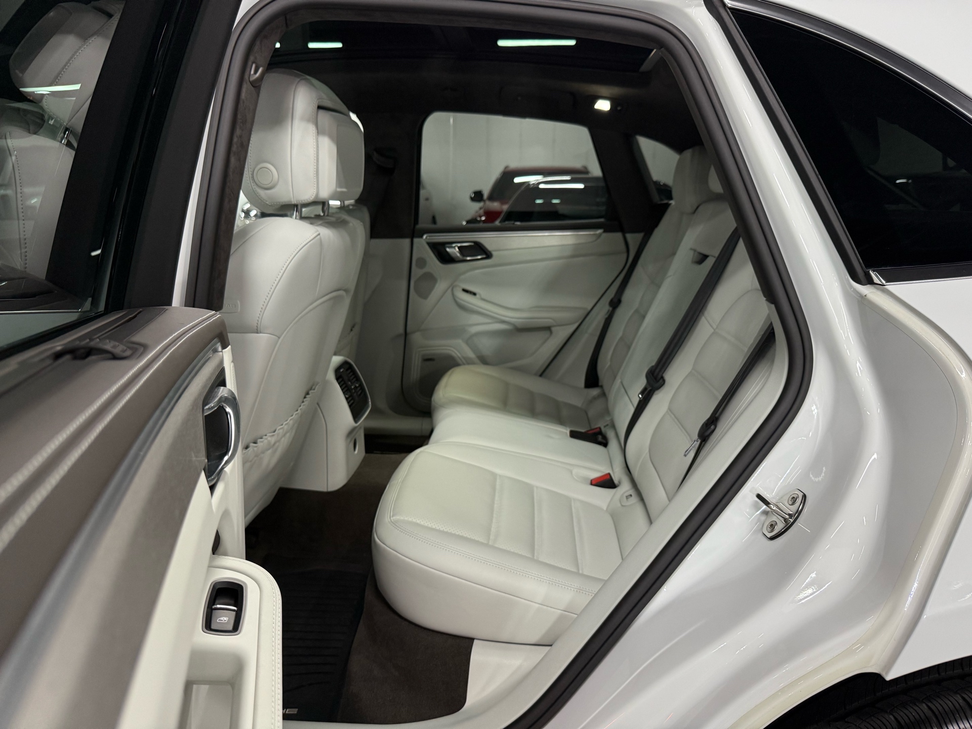 2017 Porsche Macan AWD 4dr Turbo, Toronto, Cash