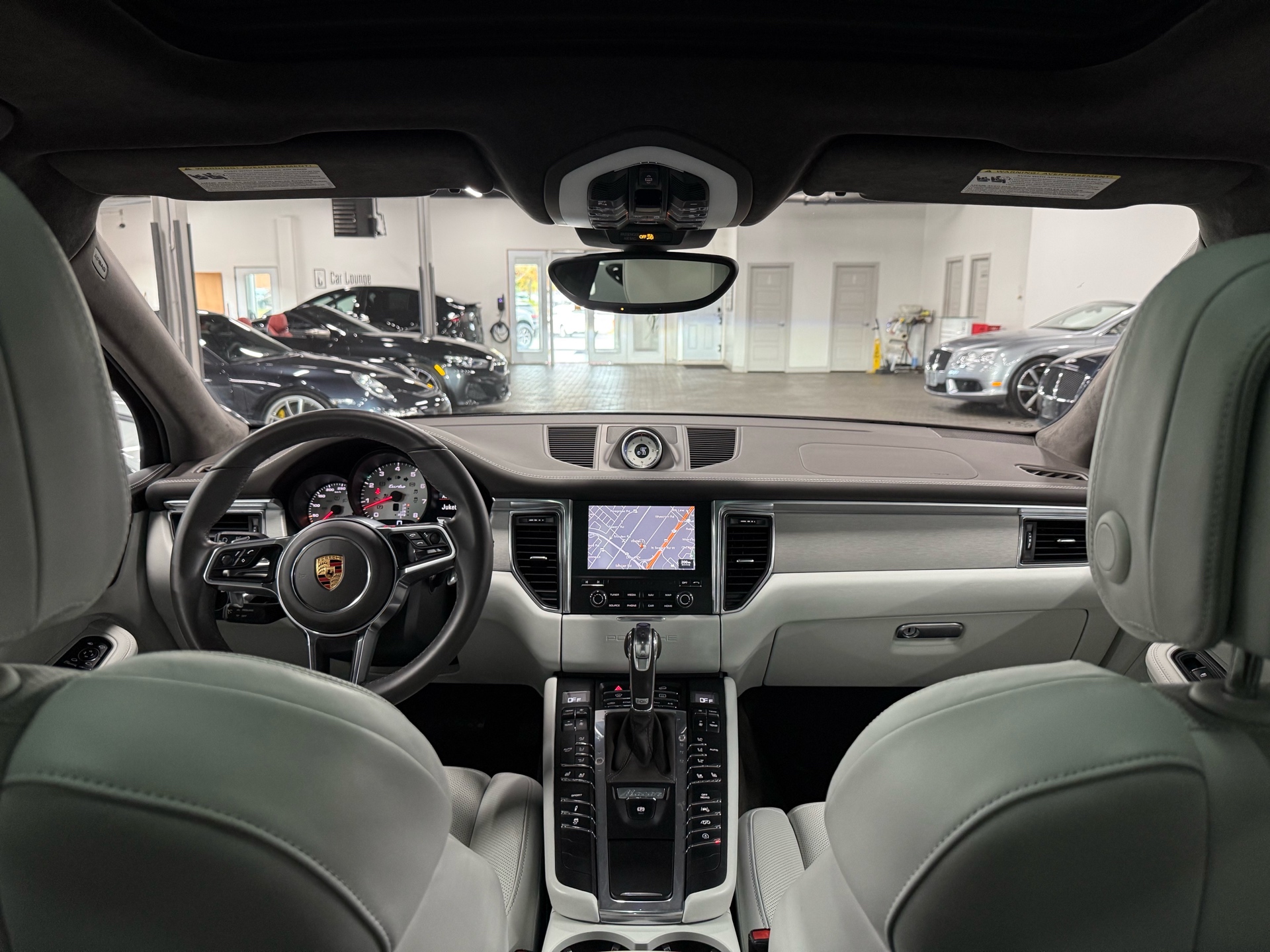 2017 Porsche Macan AWD 4dr Turbo, Toronto, Cash