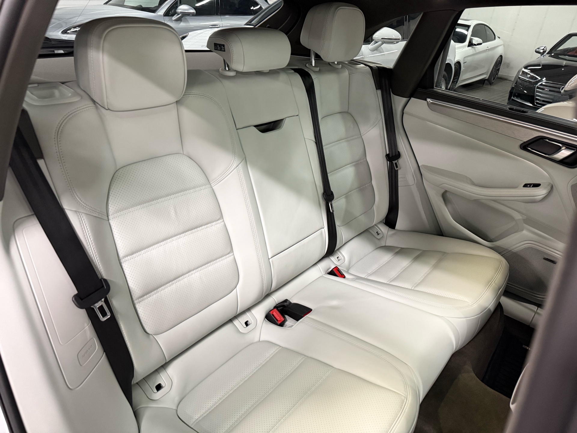 2017 Porsche Macan AWD 4dr Turbo, Toronto, Cash