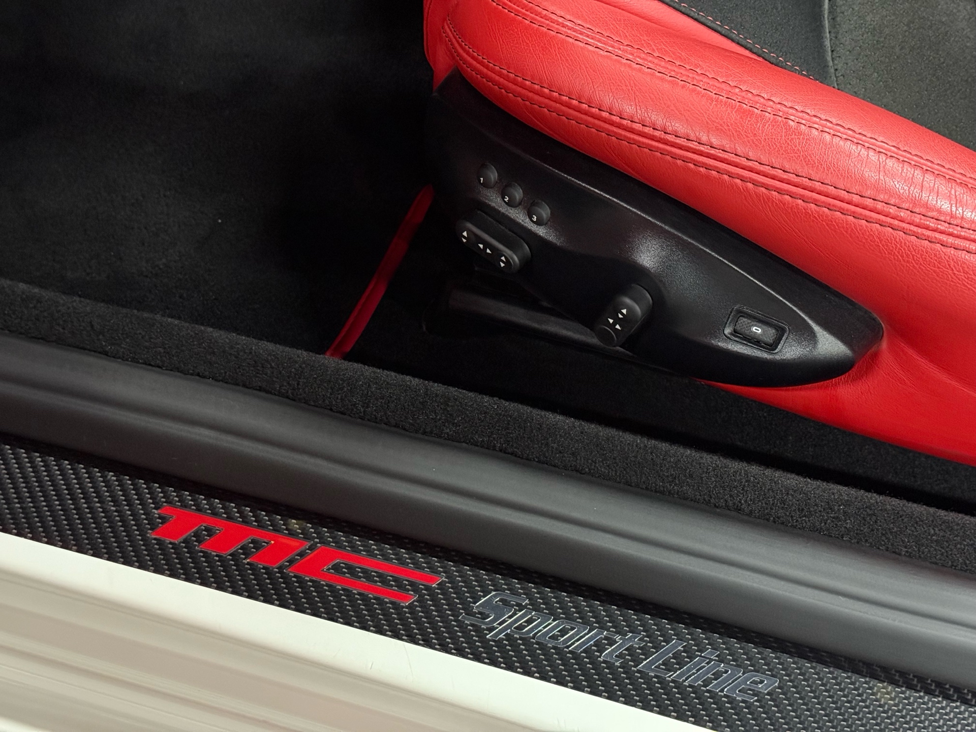 2018 Maserati Granturismo MC Convertible 4.7L, 多伦多, 全款车