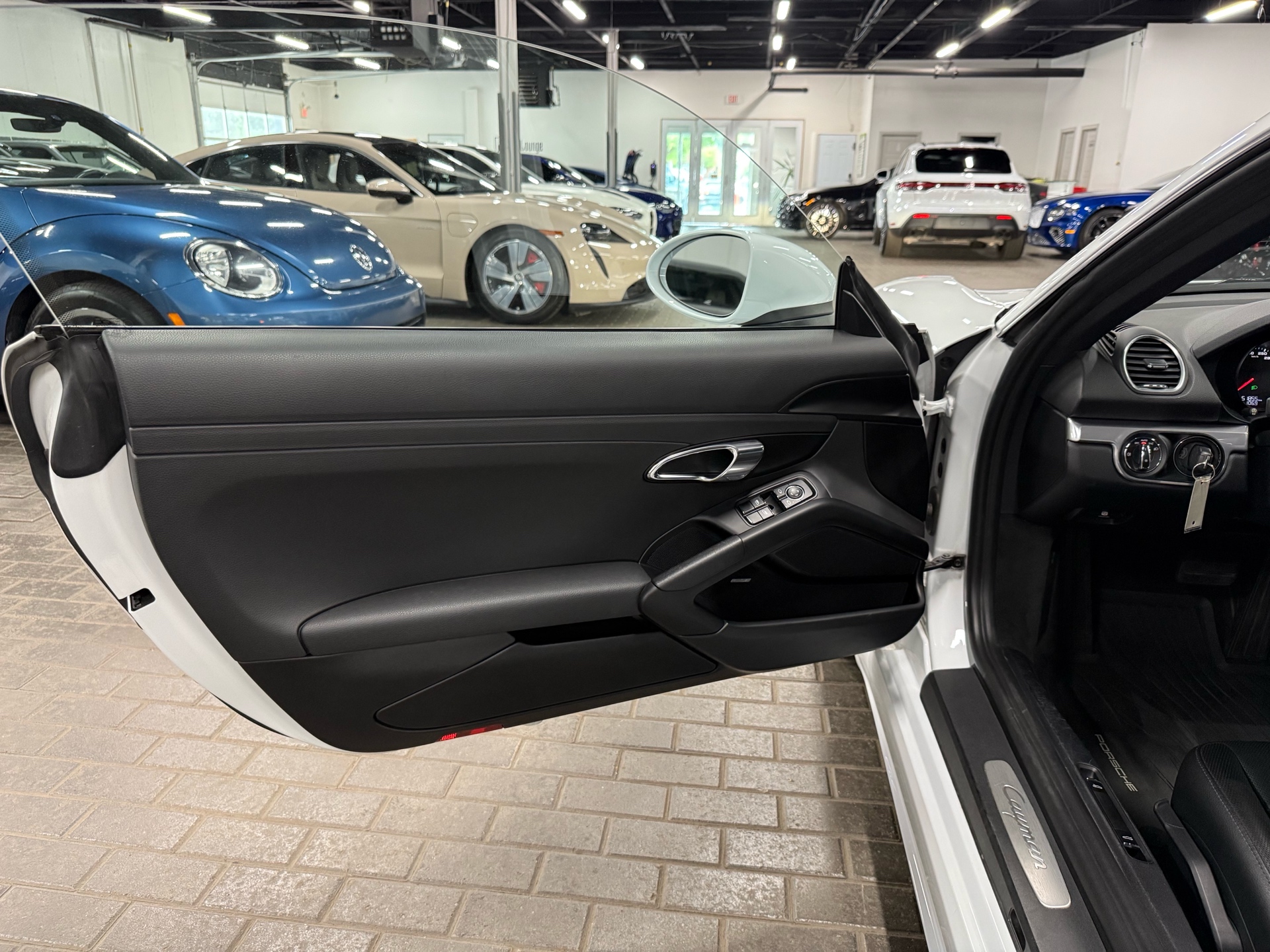 2018 Porsche 718 Cayman Coupe, Toronto, Cash