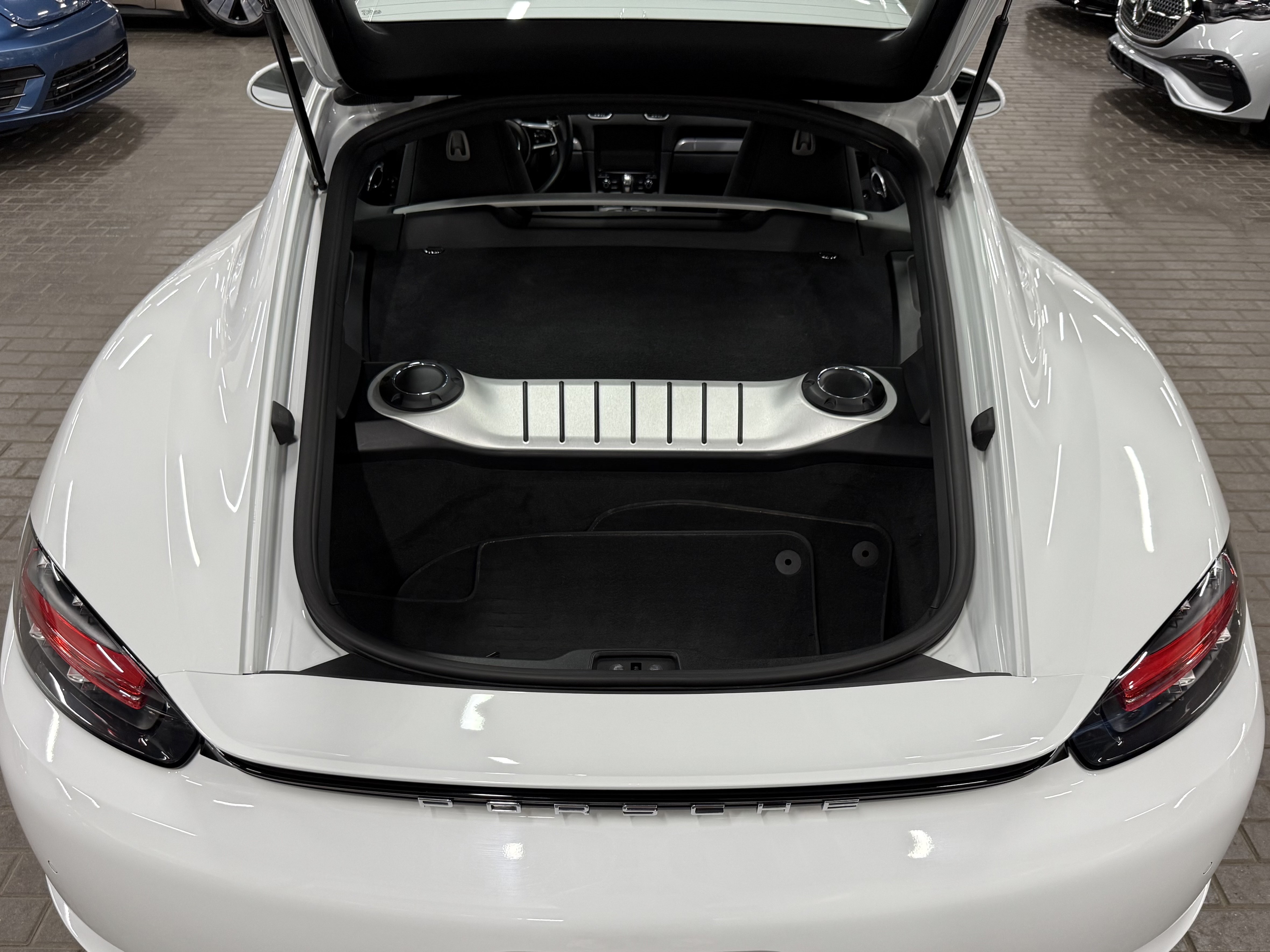 2018 Porsche 718 Cayman Coupe, Toronto, Cash