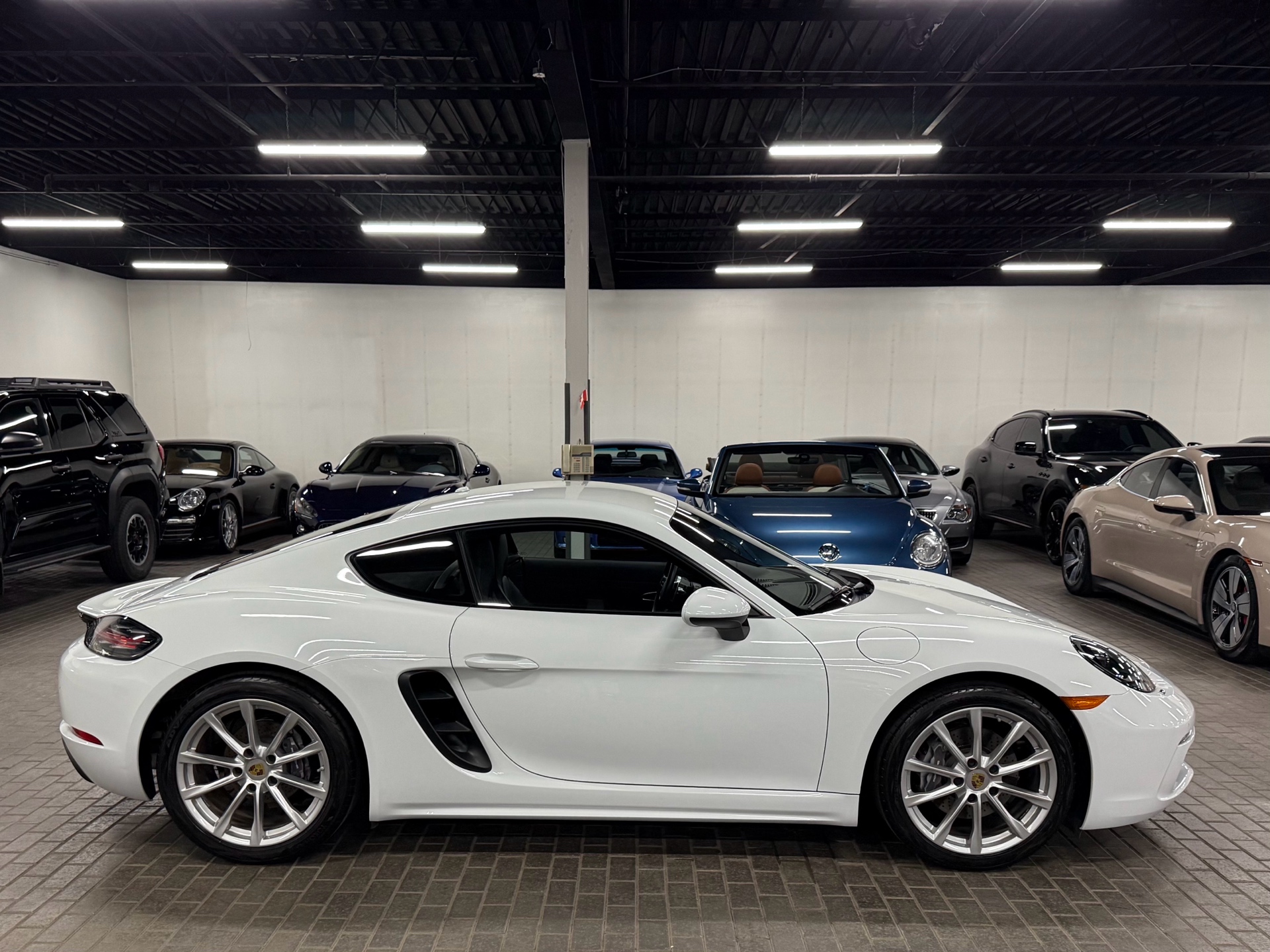 2018 Porsche 718 Cayman Coupe, Toronto, Cash