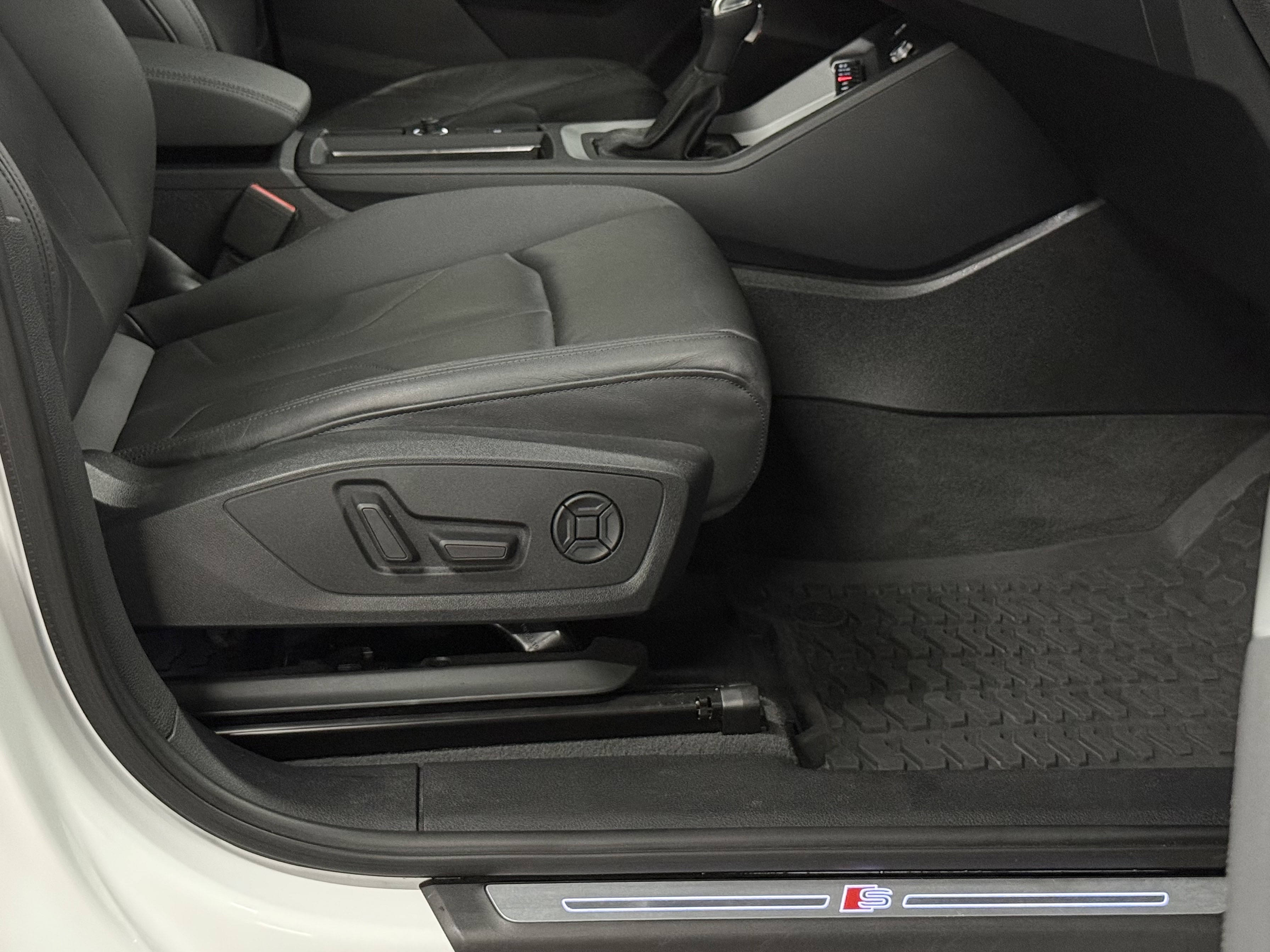 2020 Audi Q3 Progressiv 45 S-LINE TFSI quattro, 多伦多, 全款车