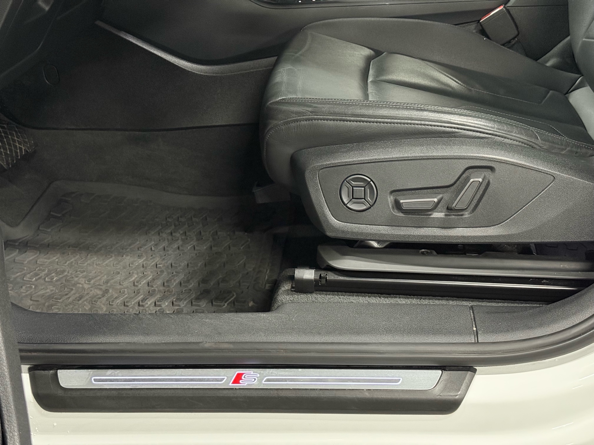 2020 Audi Q3 Progressiv 45 S-LINE TFSI quattro, 多伦多, 全款车