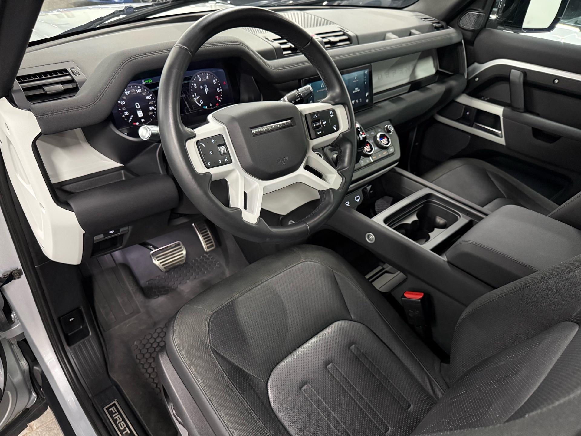 2020 Land Rover Defender 110 First Edition AWD, Toronto, Cash