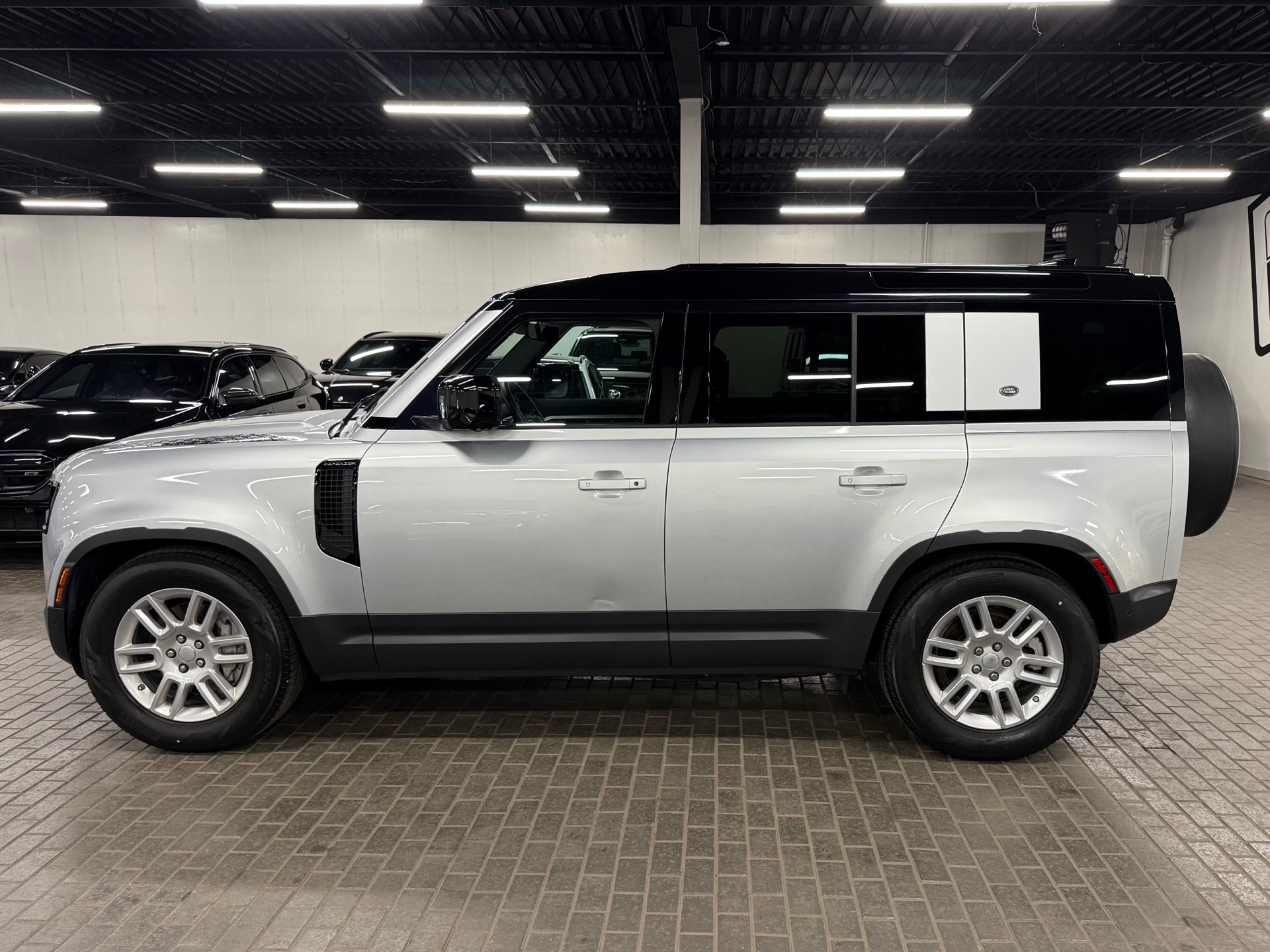 2020 Land Rover Defender 110 First Edition AWD, Toronto, Cash