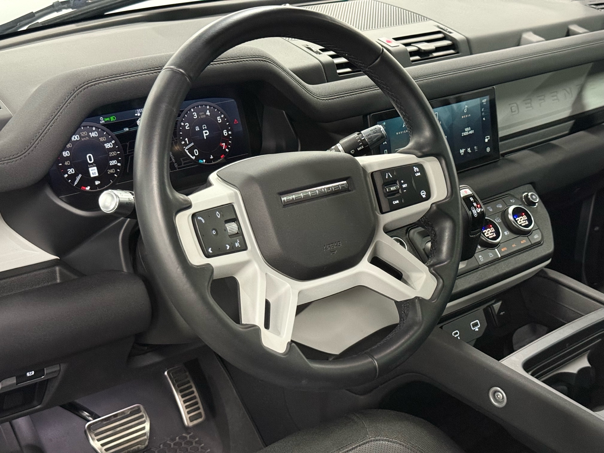 2020 Land Rover Defender 110 First Edition AWD, Toronto, Cash