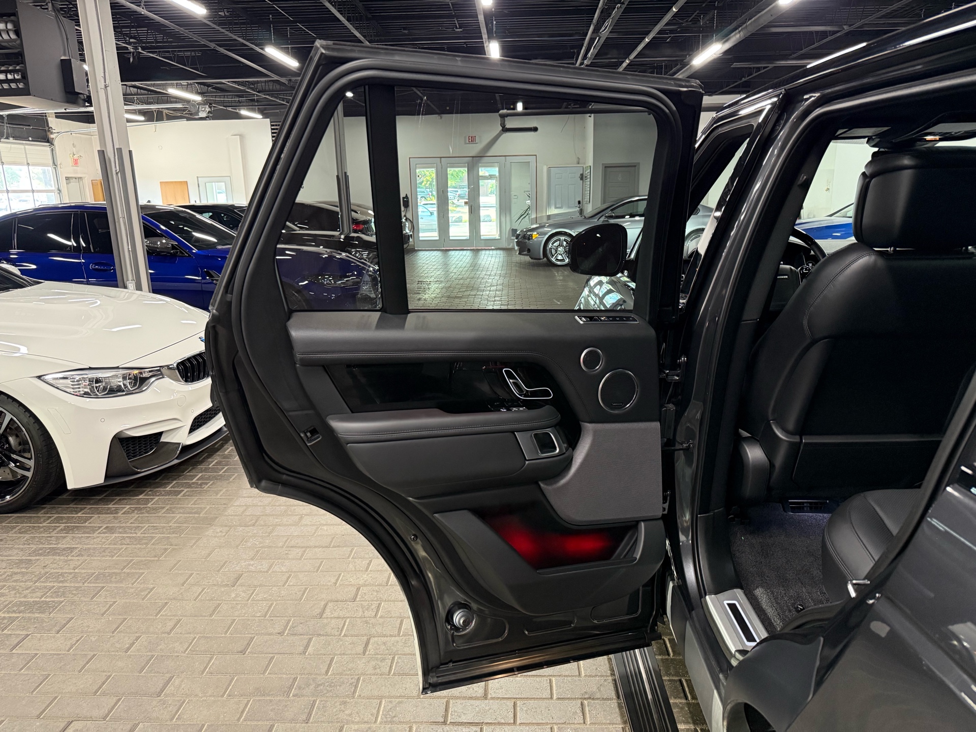 2020 Land Rover Range Rover P525 5.0L V8 Supercharged HSE SWB, Toronto, Cash