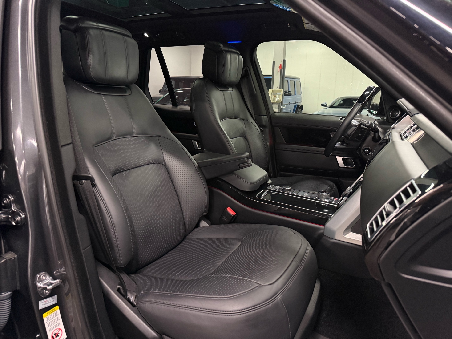 2020 Land Rover Range Rover P525 5.0L V8 Supercharged HSE SWB, Toronto, Cash
