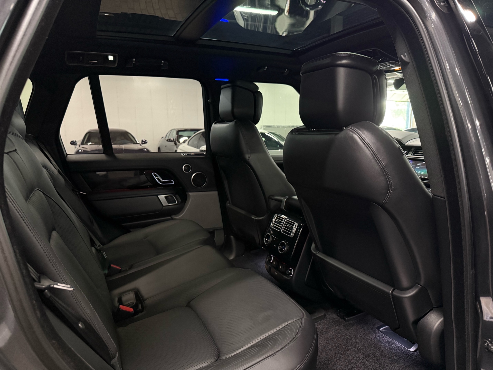 2020 Land Rover Range Rover P525 5.0L V8 Supercharged HSE SWB, Toronto, Cash