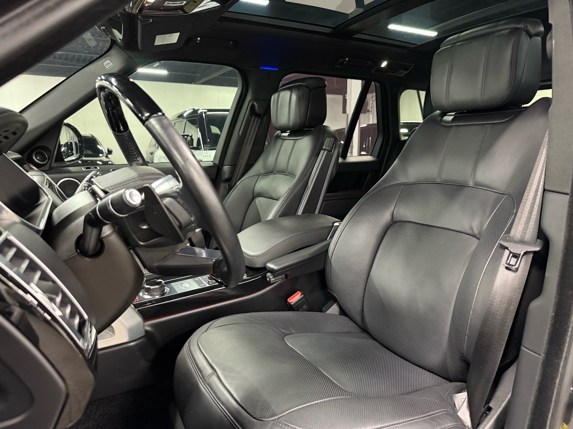 2020 Land Rover Range Rover P525 5.0L V8 Supercharged HSE SWB, Toronto, Cash