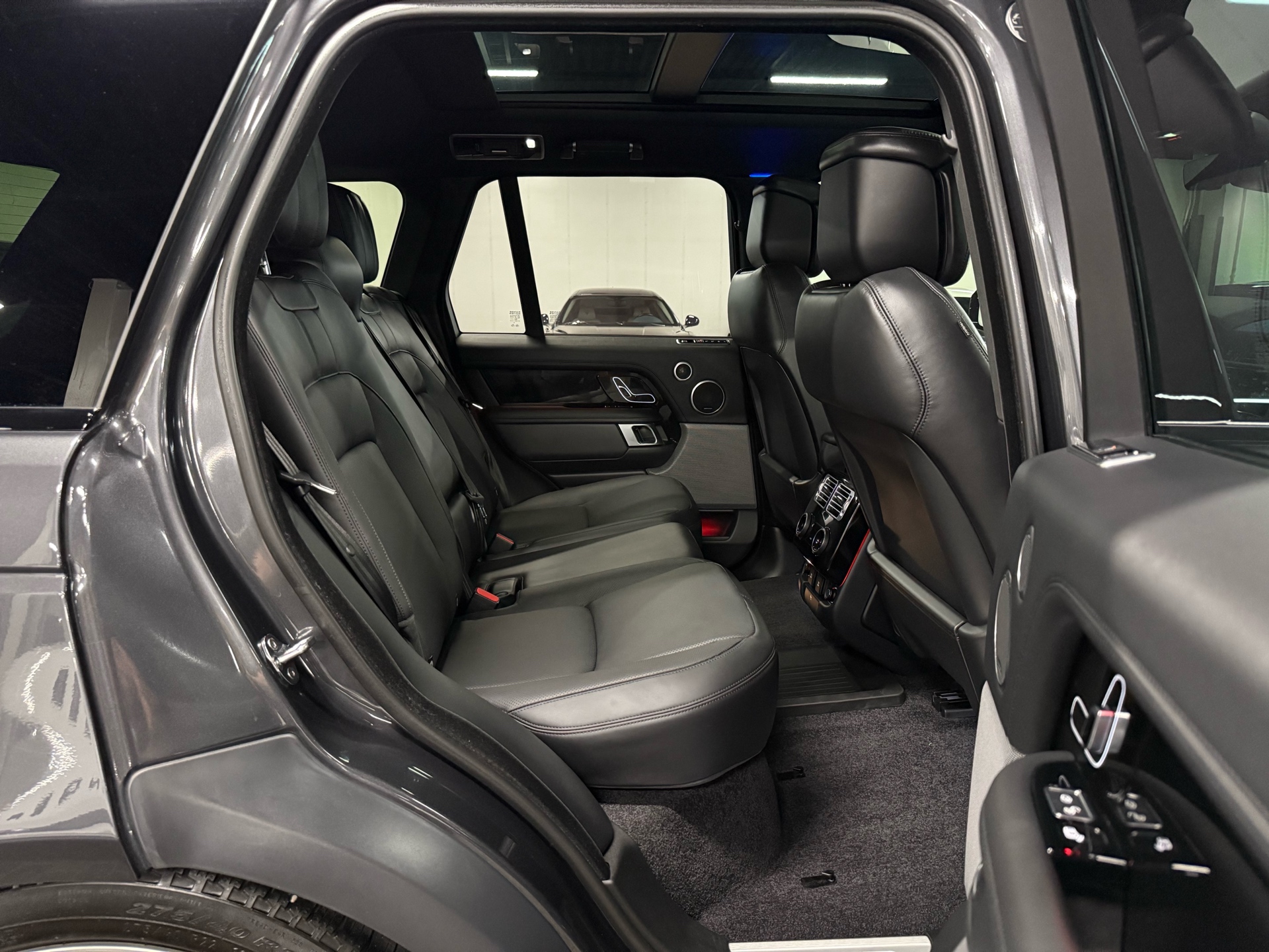 2020 Land Rover Range Rover P525 5.0L V8 Supercharged HSE SWB, Toronto, Cash