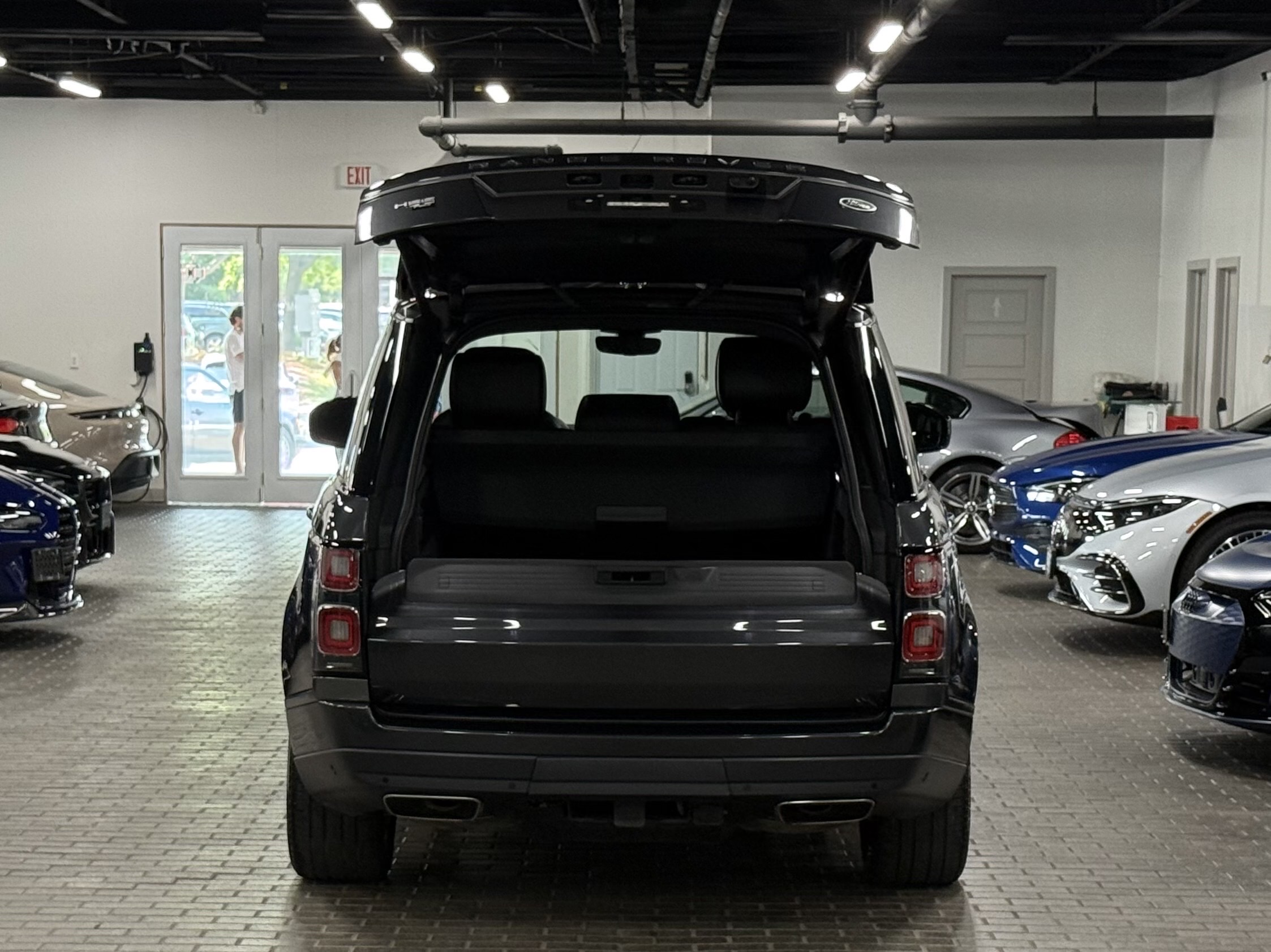 2020 Land Rover Range Rover P525 5.0L V8 Supercharged HSE SWB, Toronto, Cash