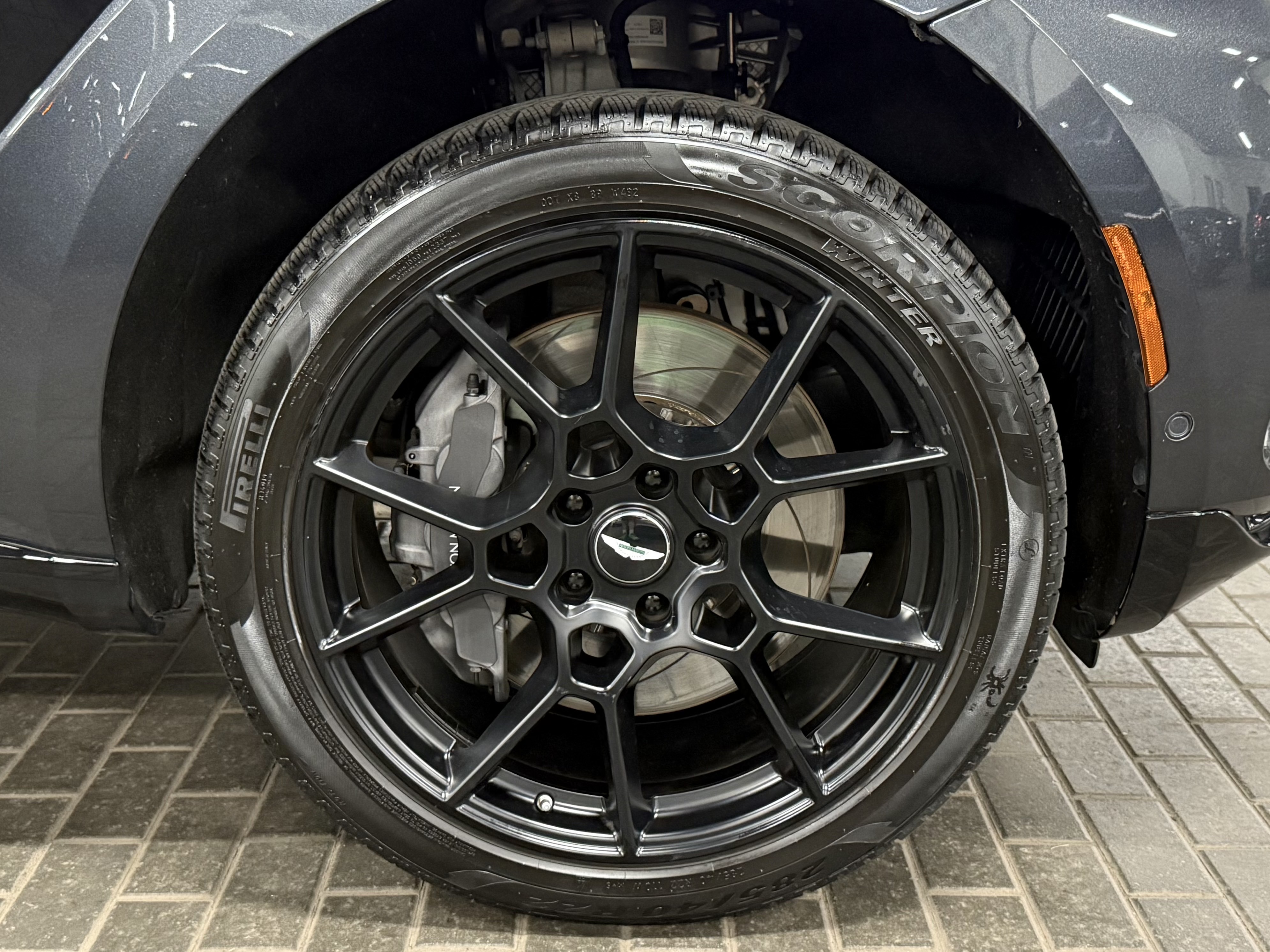 2021 Aston Martin DBX AWD, 多伦多, 全款车