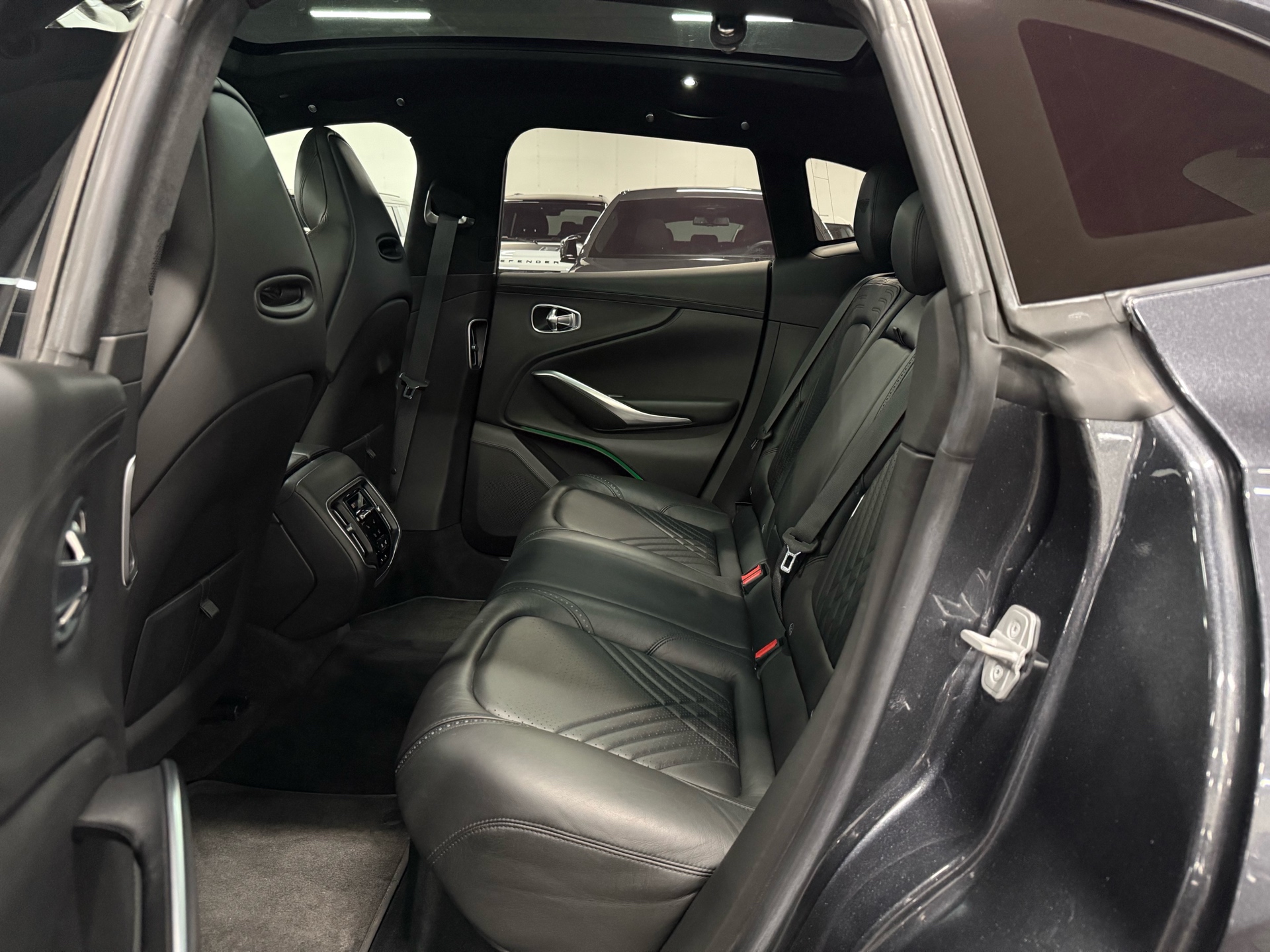 2021 Aston Martin DBX AWD, 多伦多, 全款车
