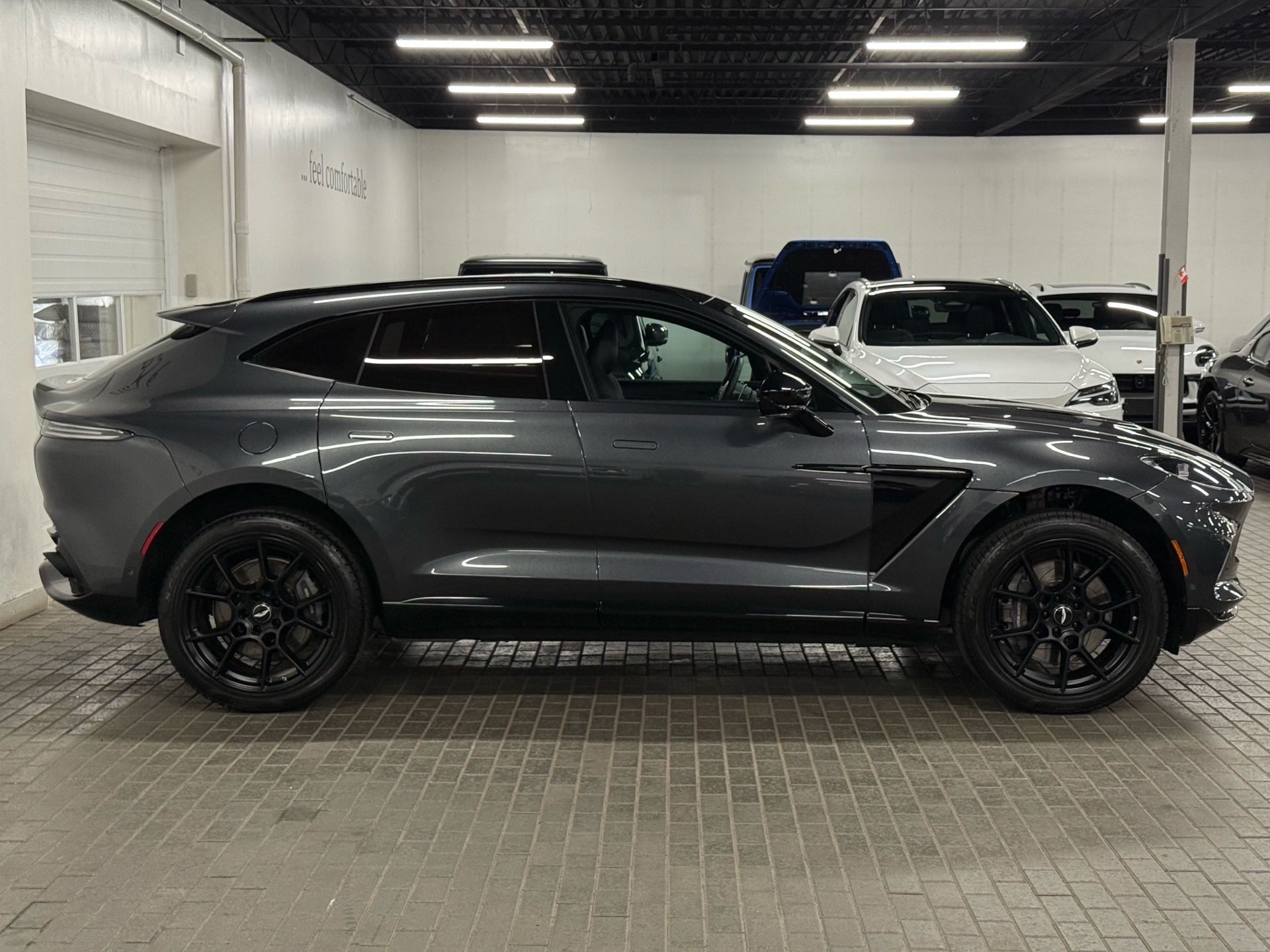 2021 Aston Martin DBX AWD, 多伦多, 全款车