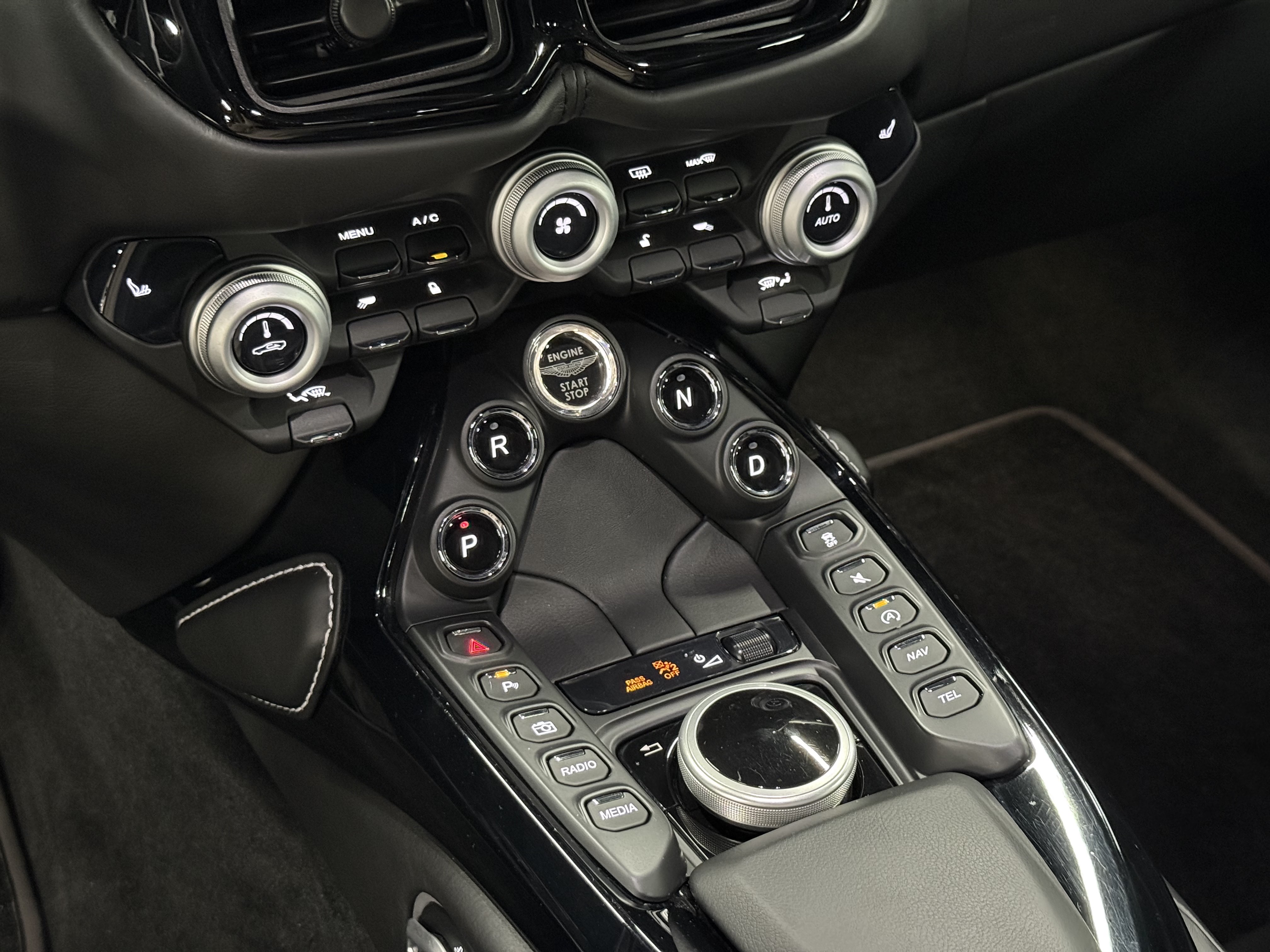 2021 Aston Martin Vantage Coupe Automatic, Toronto, Cash