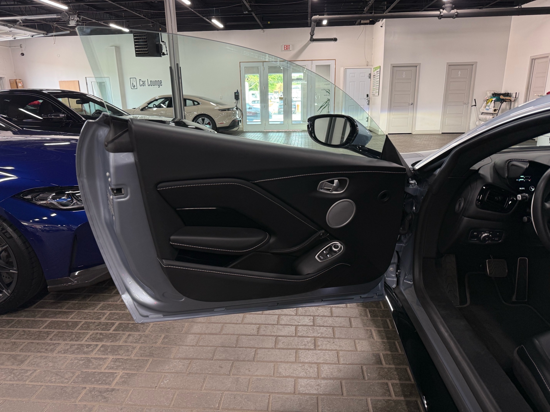 2021 Aston Martin Vantage Coupe Automatic, Toronto, Cash