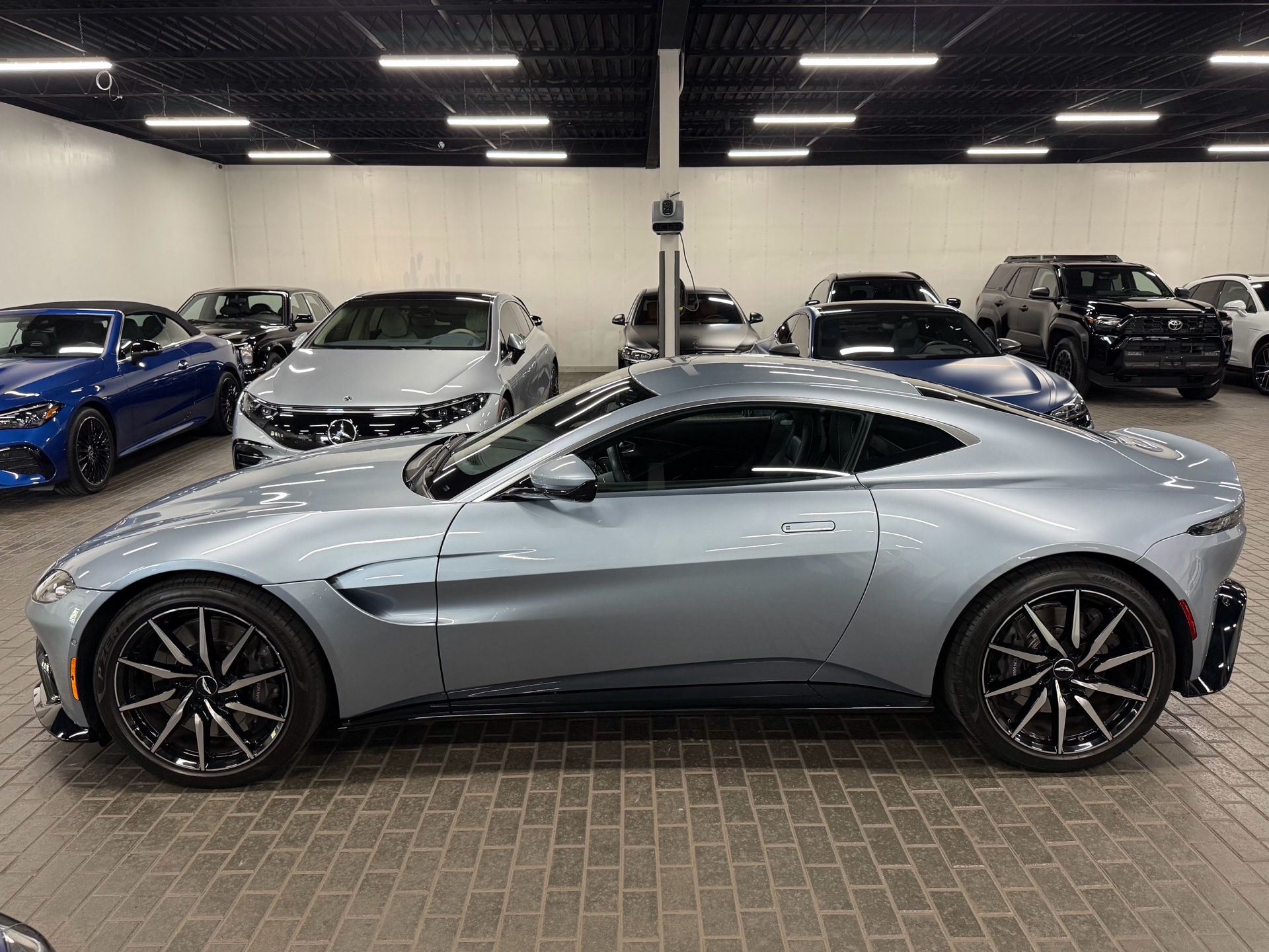 2021 Aston Martin Vantage Coupe Automatic, Toronto, Cash