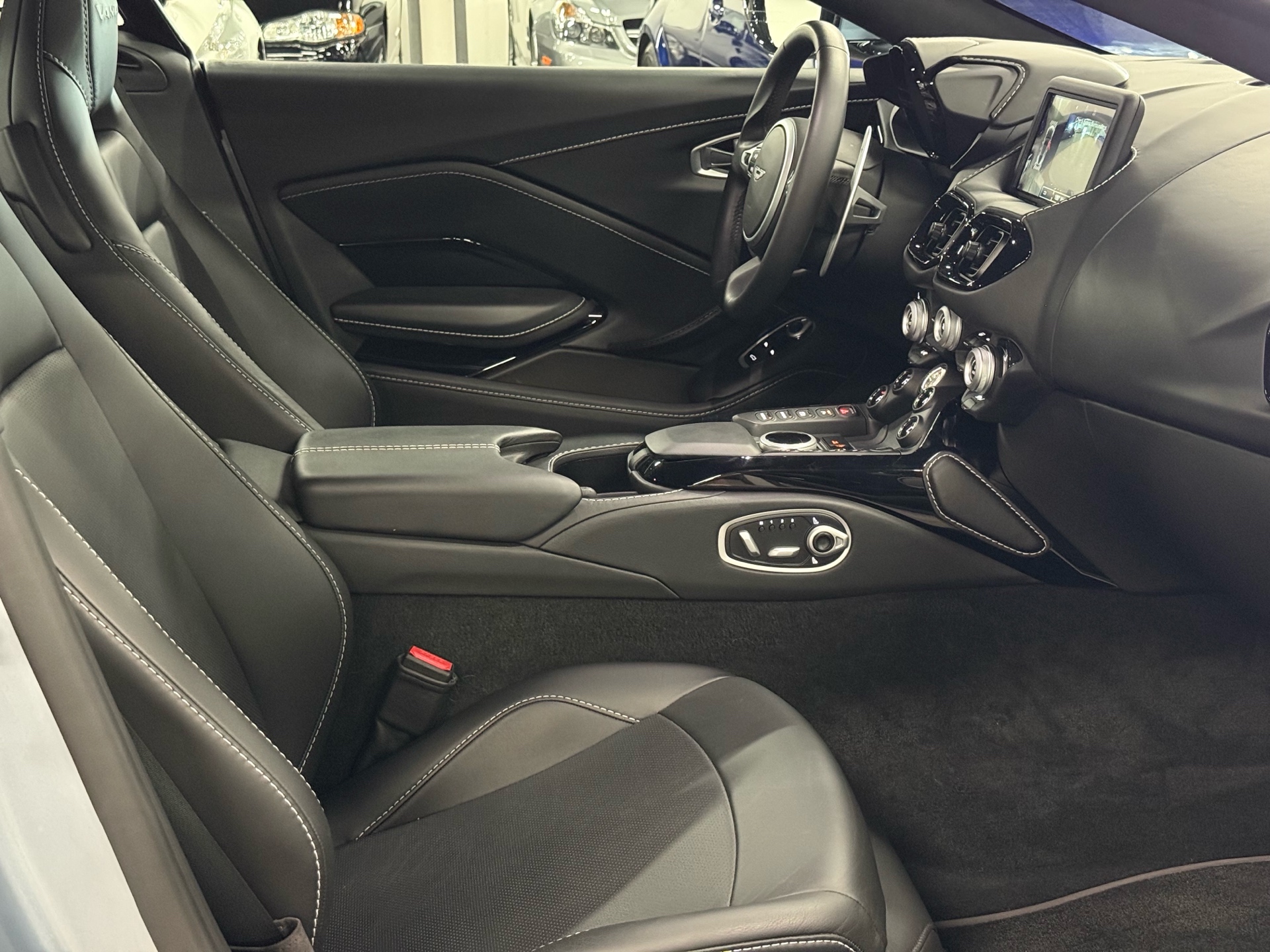 2021 Aston Martin Vantage Coupe Automatic, Toronto, Cash