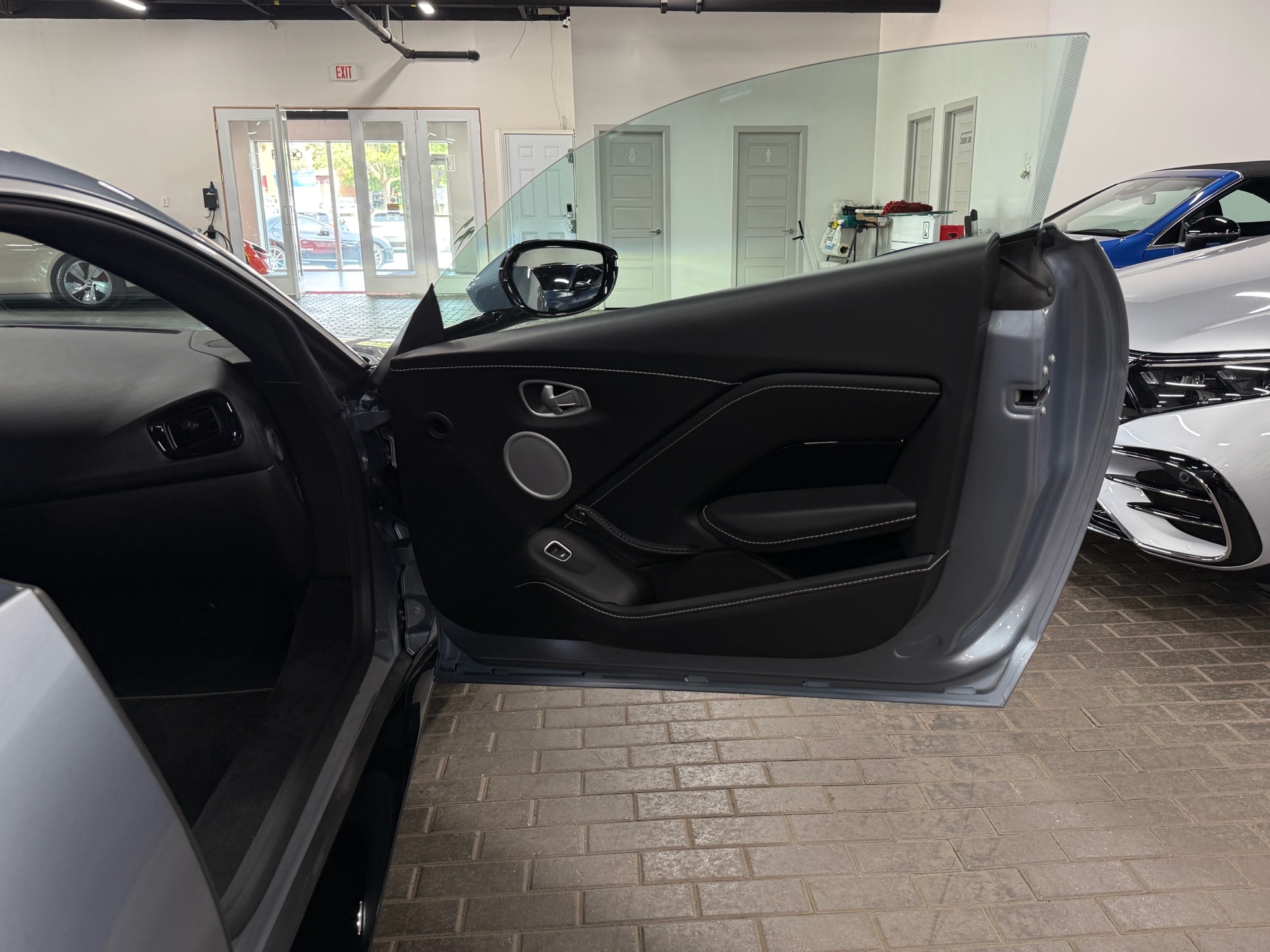 2021 Aston Martin Vantage Coupe Automatic, Toronto, Cash