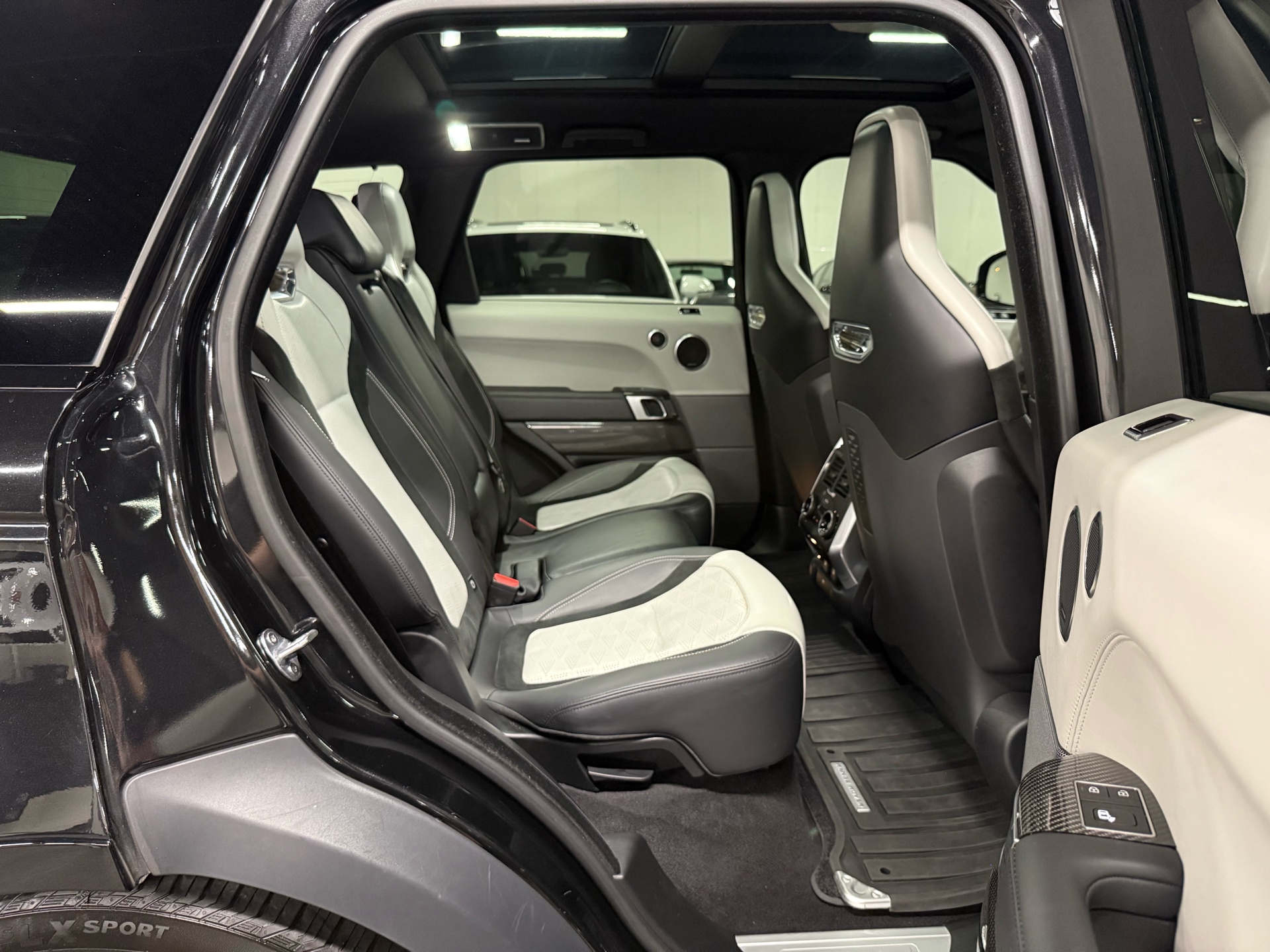 2021 Land Rover Range Rover Sport SVR CARBON EDITION V8 Supercharged, Toronto, Cash