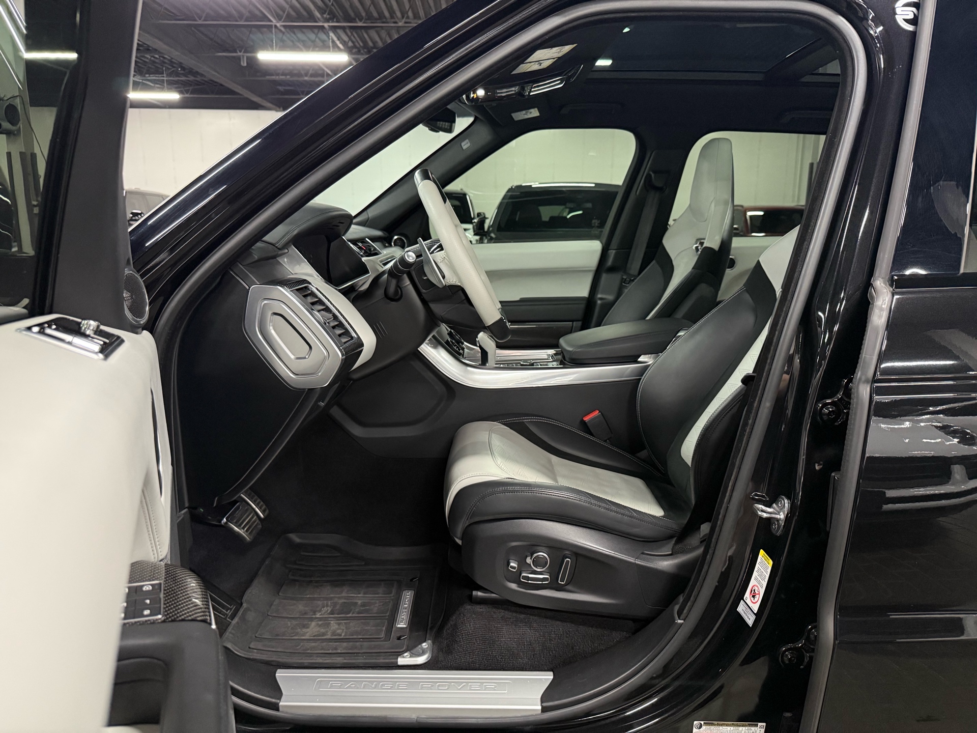 2021 Land Rover Range Rover Sport SVR CARBON EDITION V8 Supercharged, Toronto, Cash