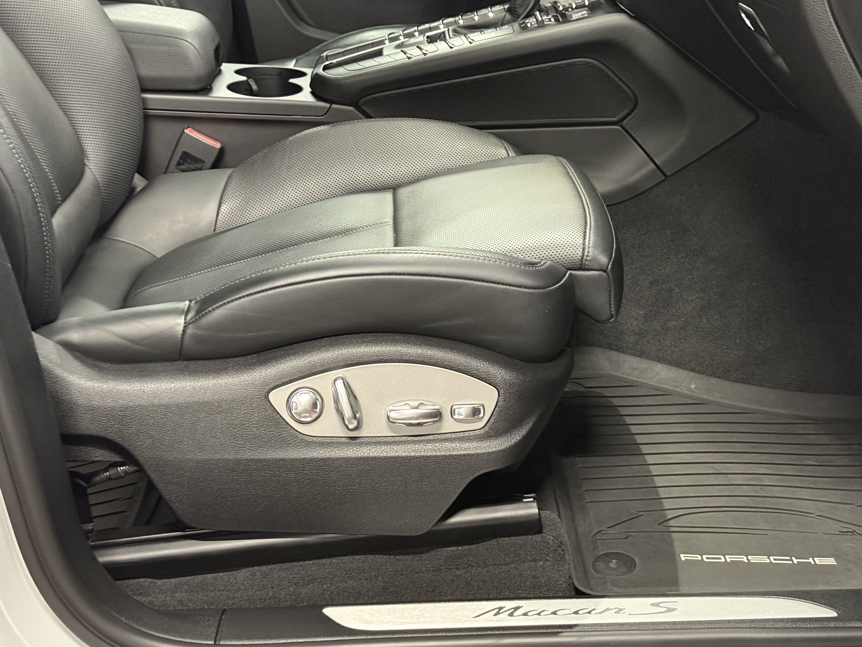 2021 Porsche Macan S AWD, Toronto, Cash