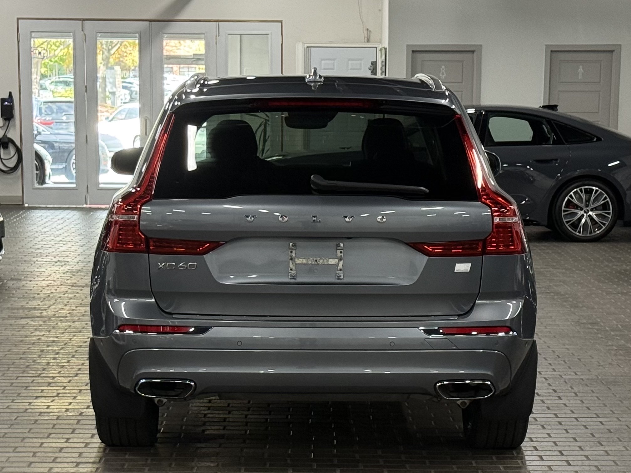 2021 Volvo XC60 Recharge T8 eAWD PHEV Inscription, Toronto, Cash