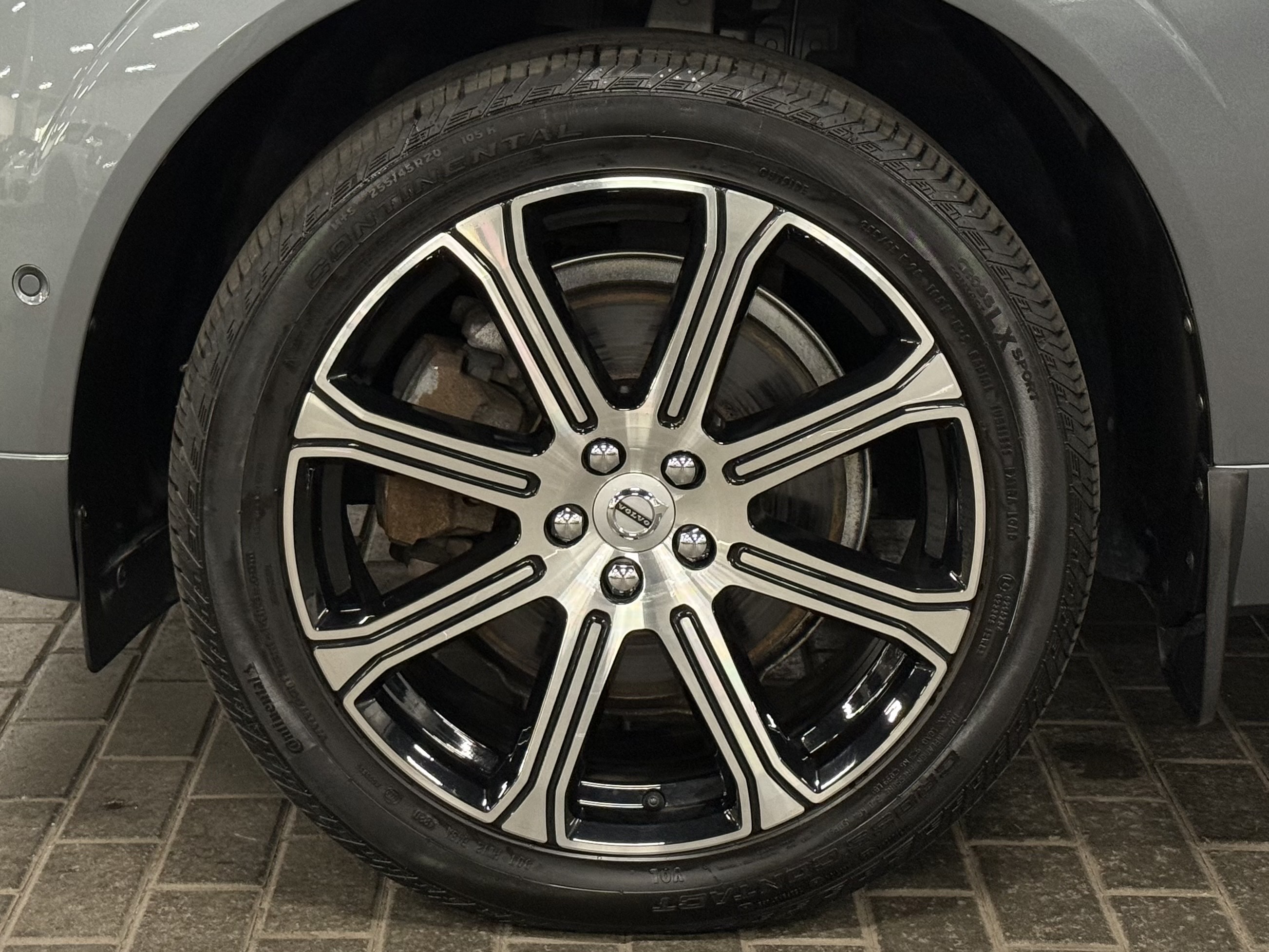 2021 Volvo XC60 Recharge T8 eAWD PHEV Inscription, Toronto, Cash