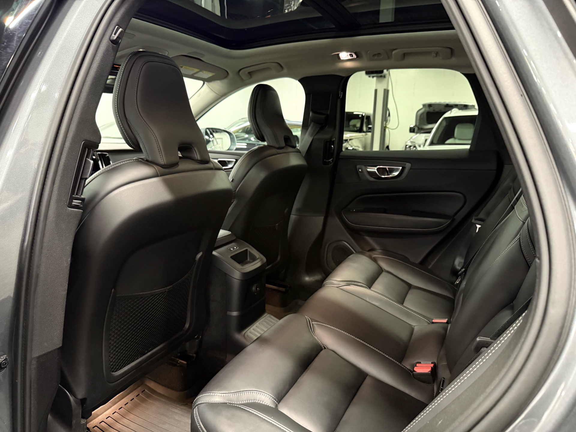 2021 Volvo XC60 Recharge T8 eAWD PHEV Inscription, Toronto, Cash